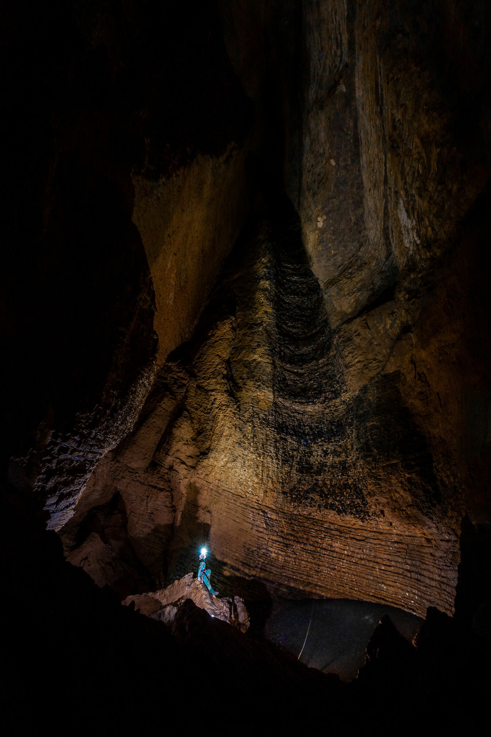 Bueno Fonteno Abyss - "Fonteno Beach" shaft from b...