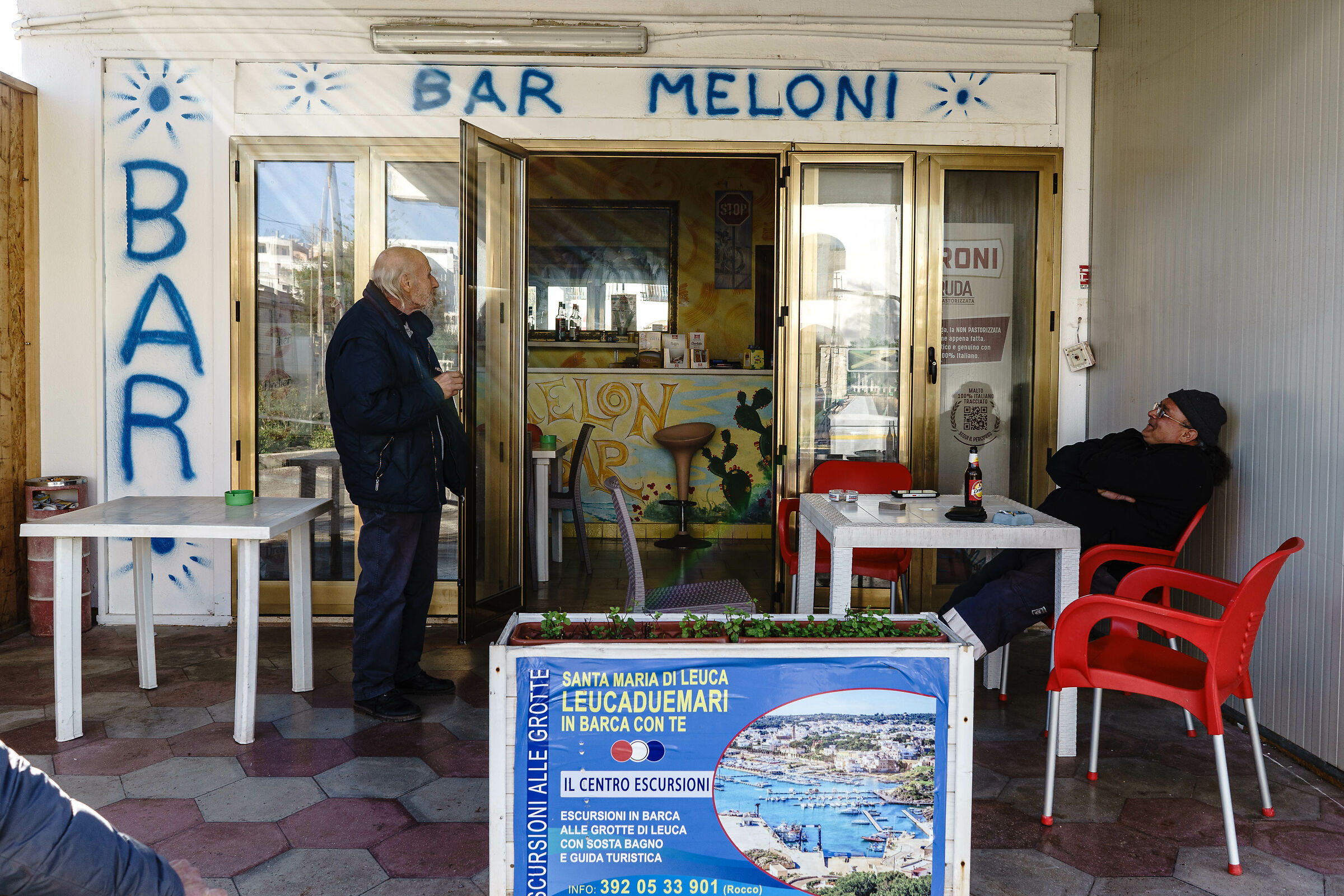 Un drink al Bar Meloni...