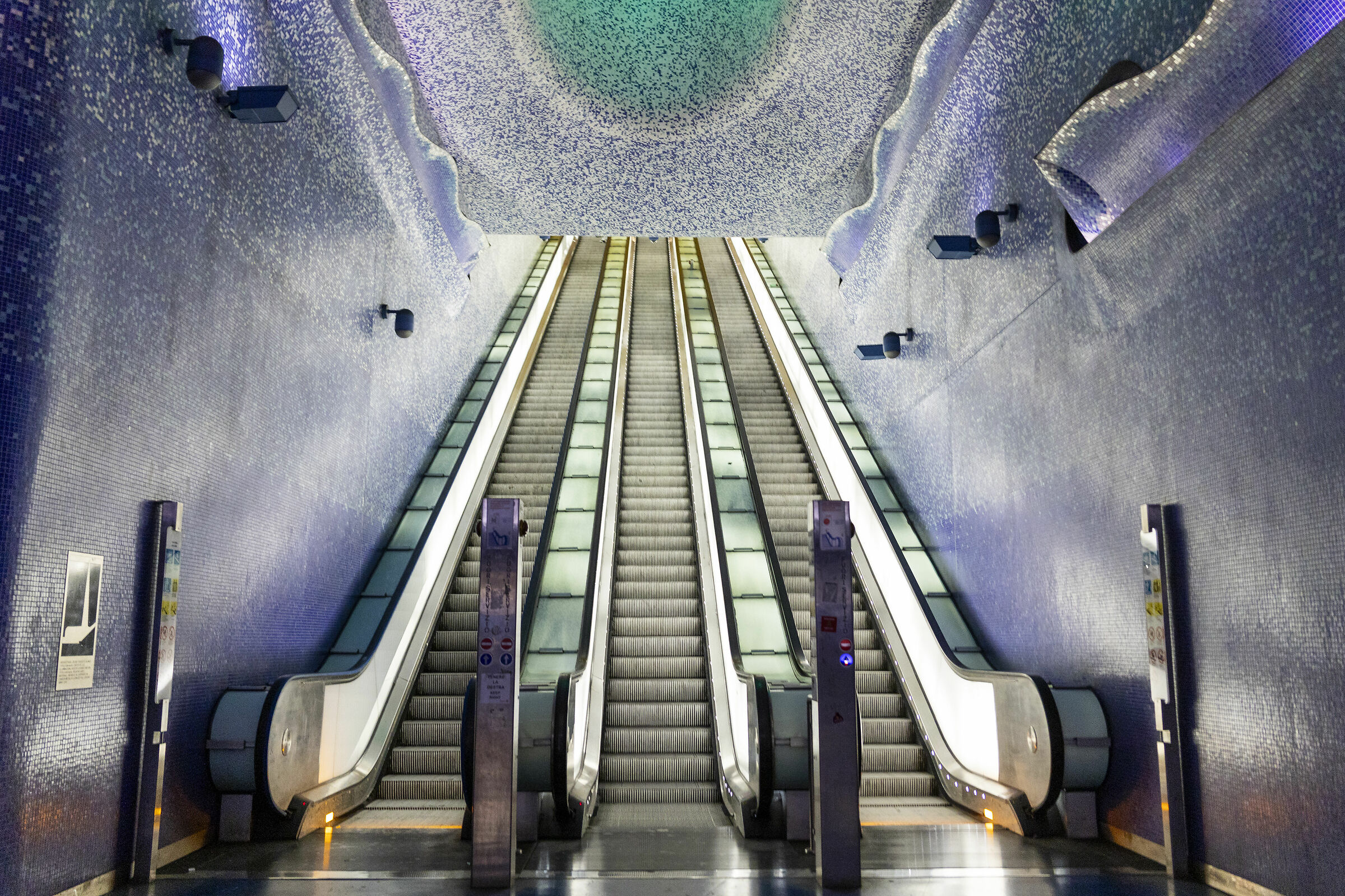 Naples: Signature Metros 5