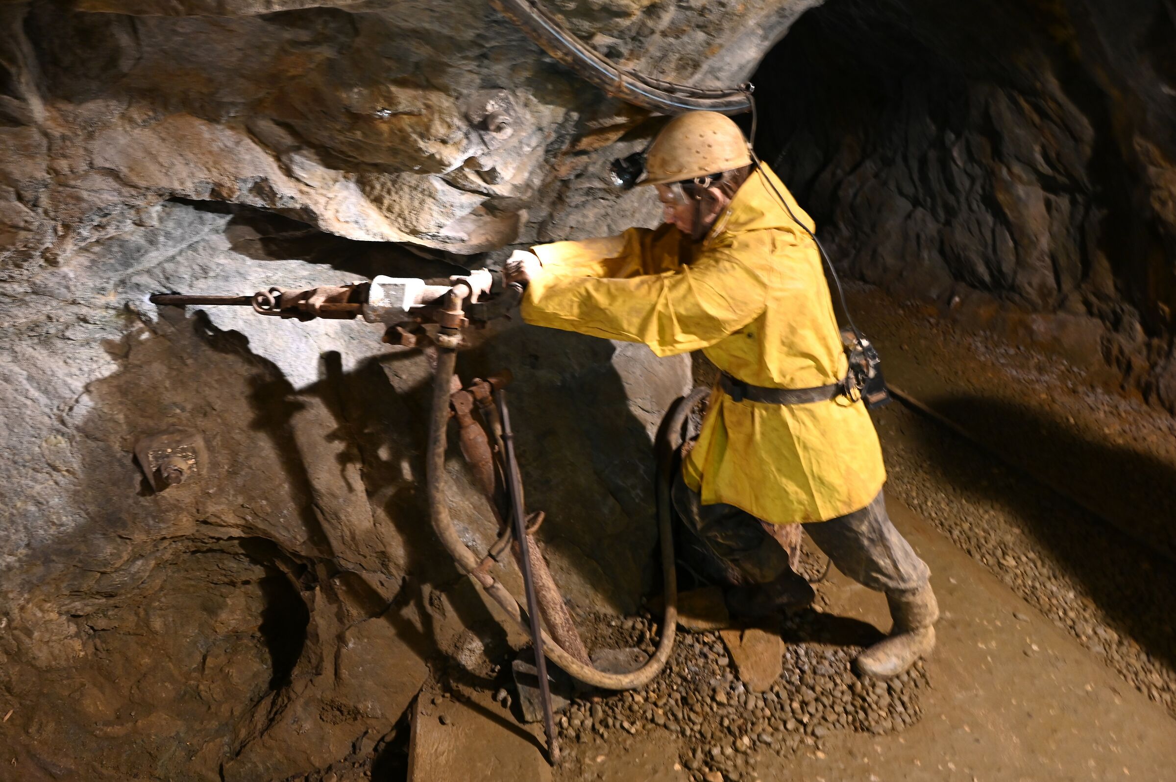 hard work in the mines of Kasern