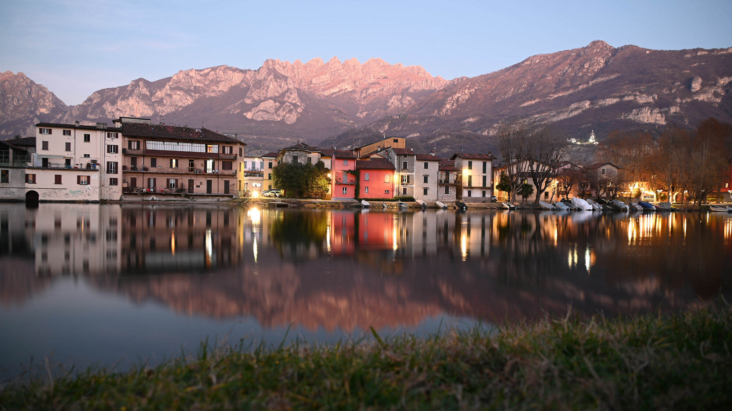 Pescarenico, winter sunset