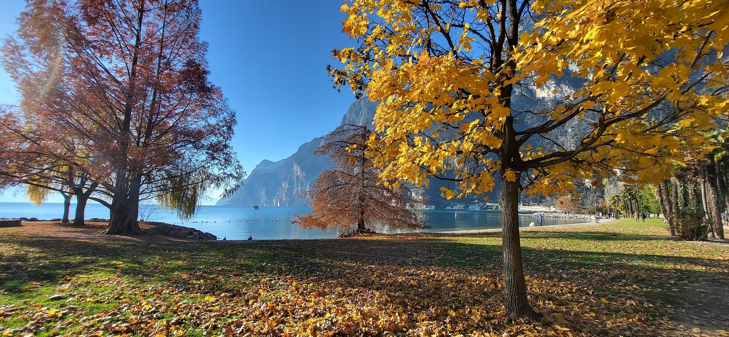Autumn colours in Riva del Garda