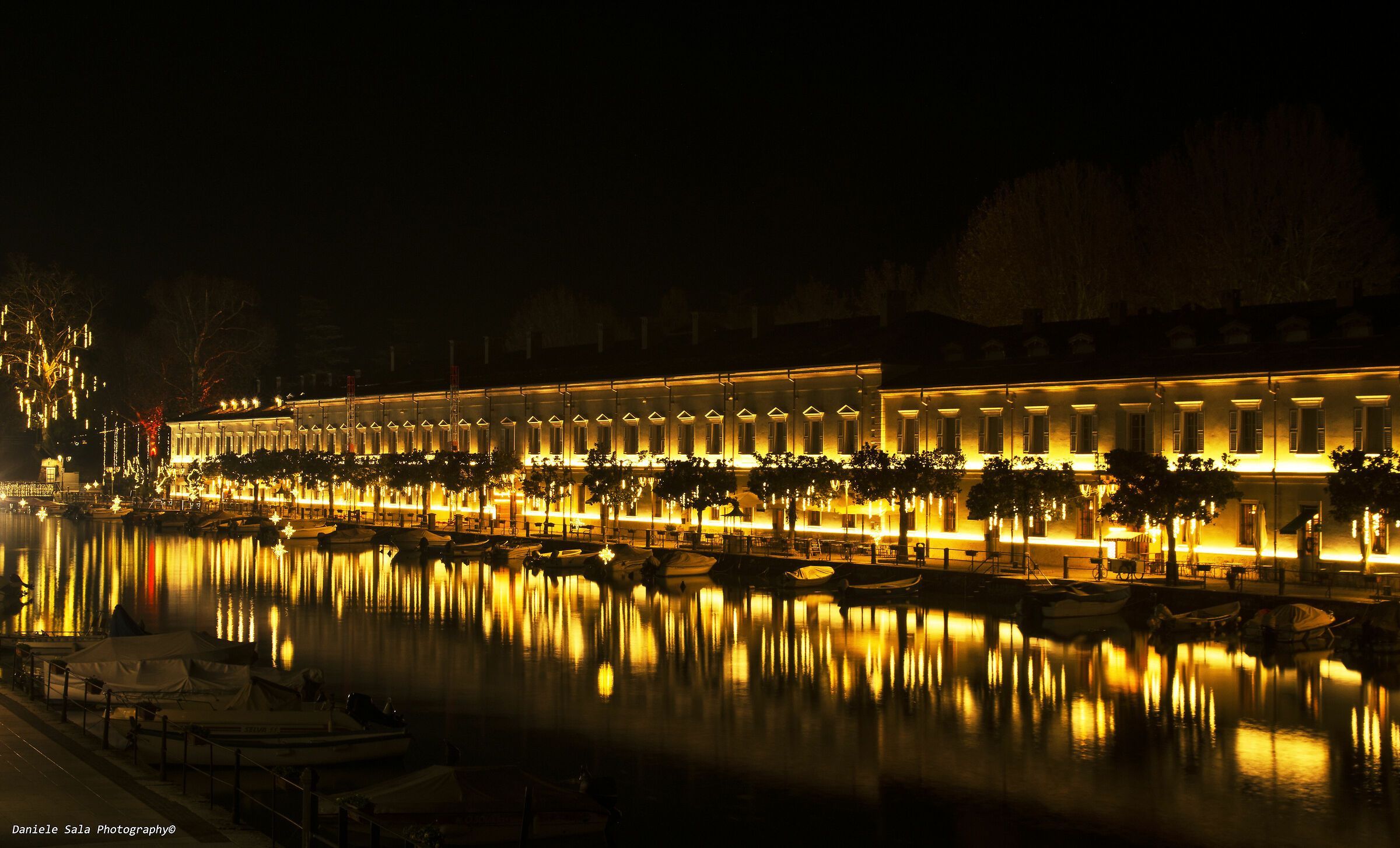 Padiglione degli Ufficiali lungo il canale di mezzo.