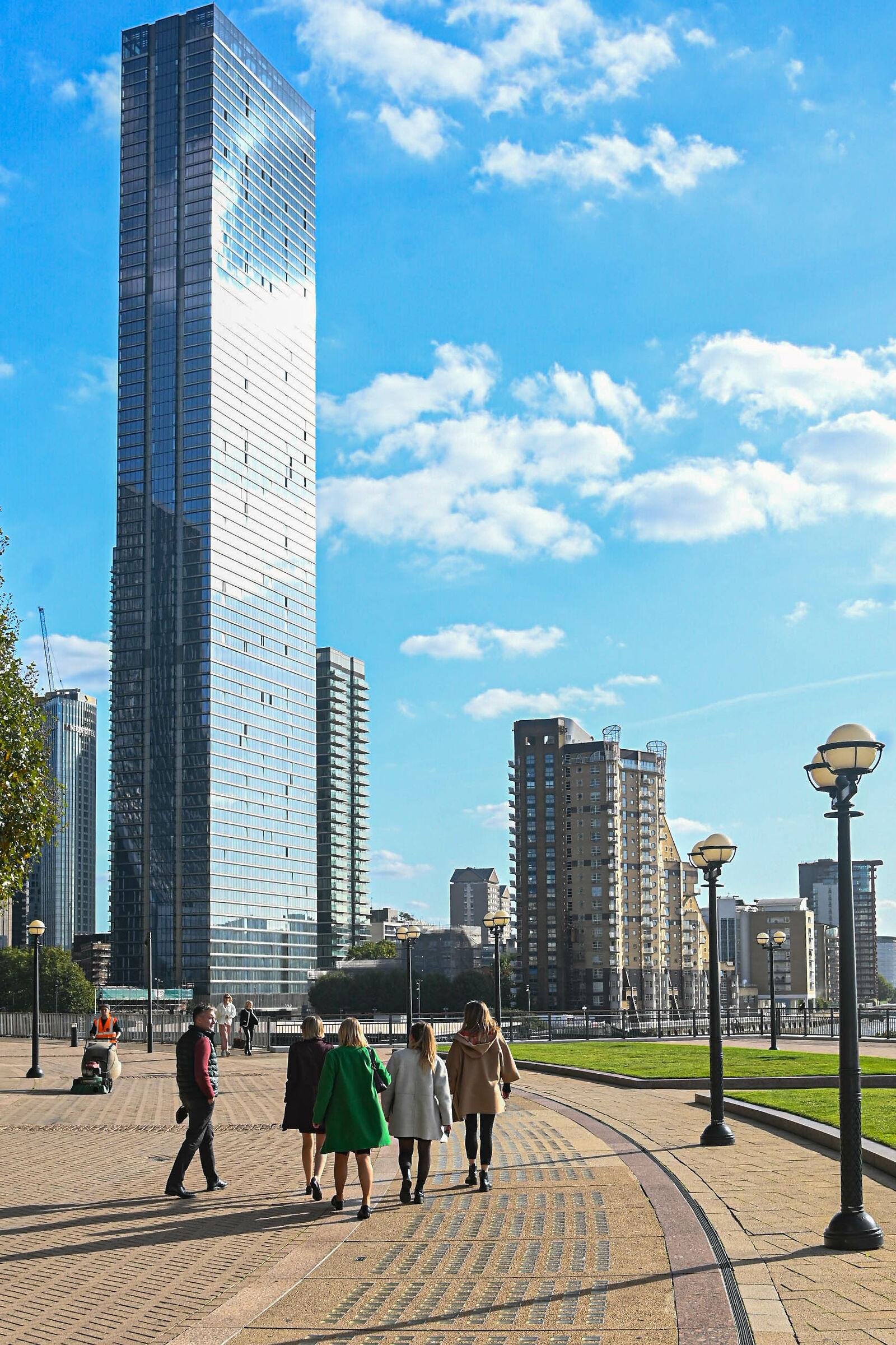 Glimpse of the modern Canary Whorf district