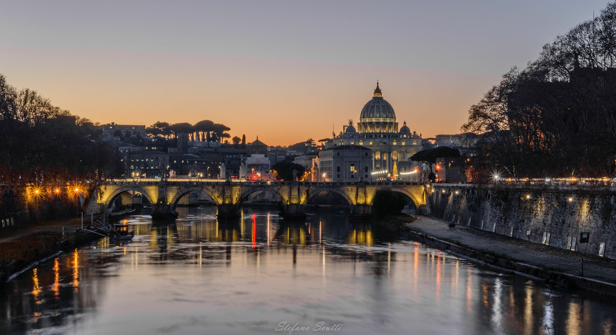 Blue hour on St. Peter, Roma