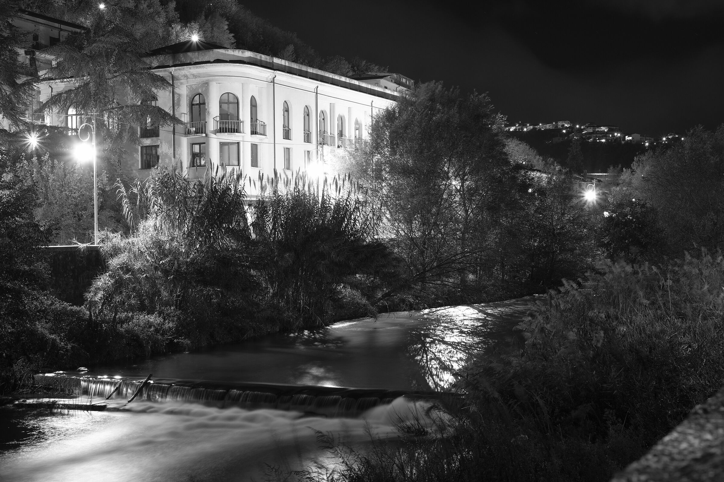 Morelli Theatre, Lungobusento