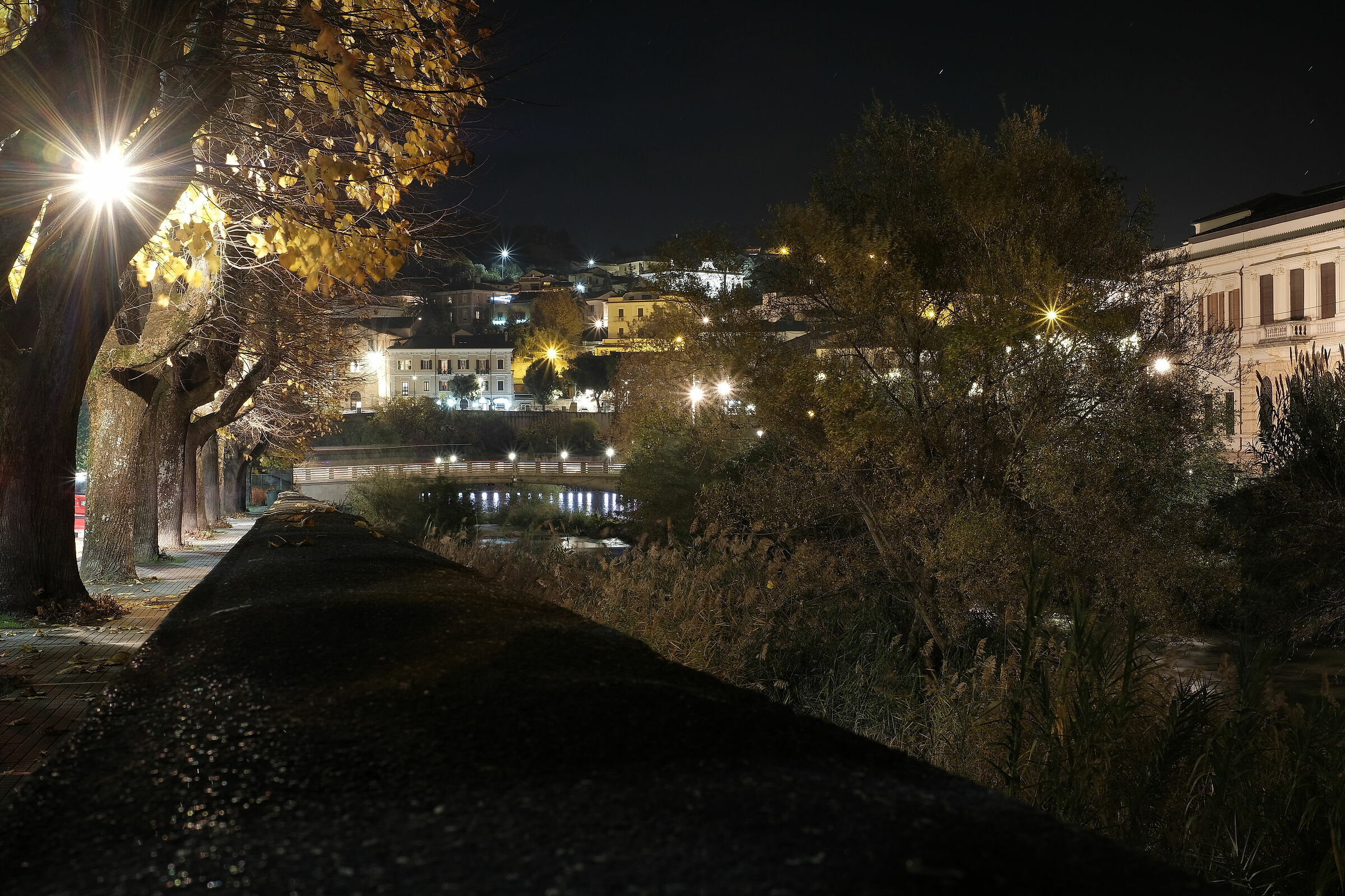 Lungobusento at night