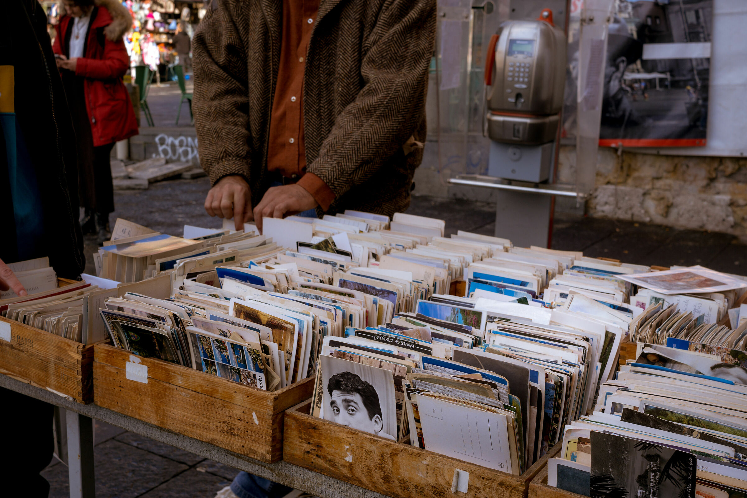 among the second-hand shops of Piazza Dante