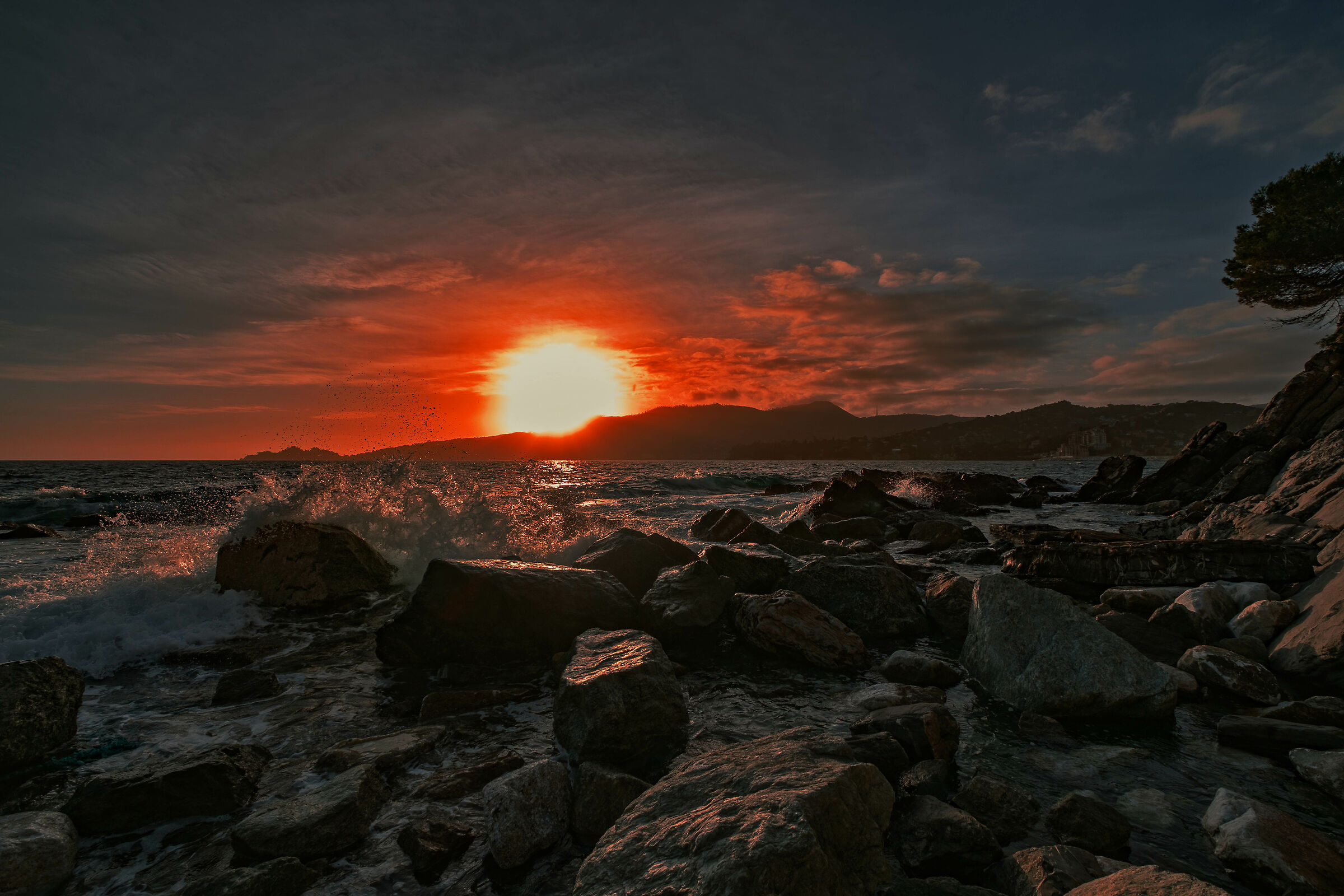 Il sole è una lampadina o la luna?