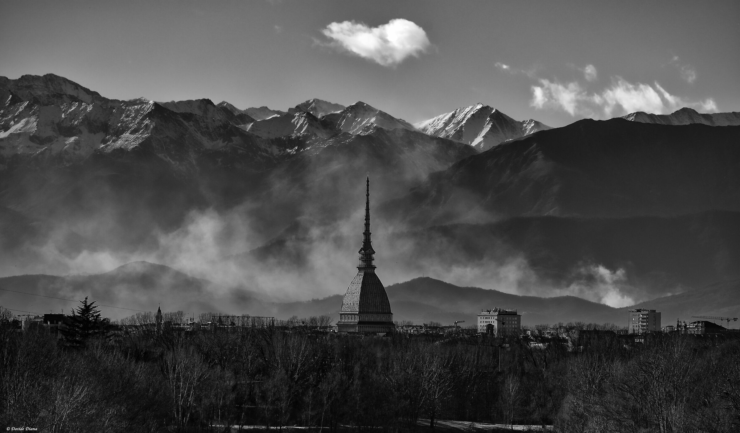 Brucia la città - Torino