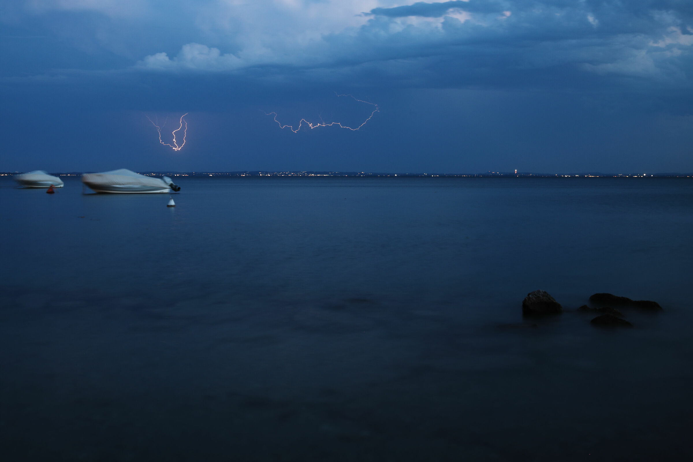 Alta tensione al lago