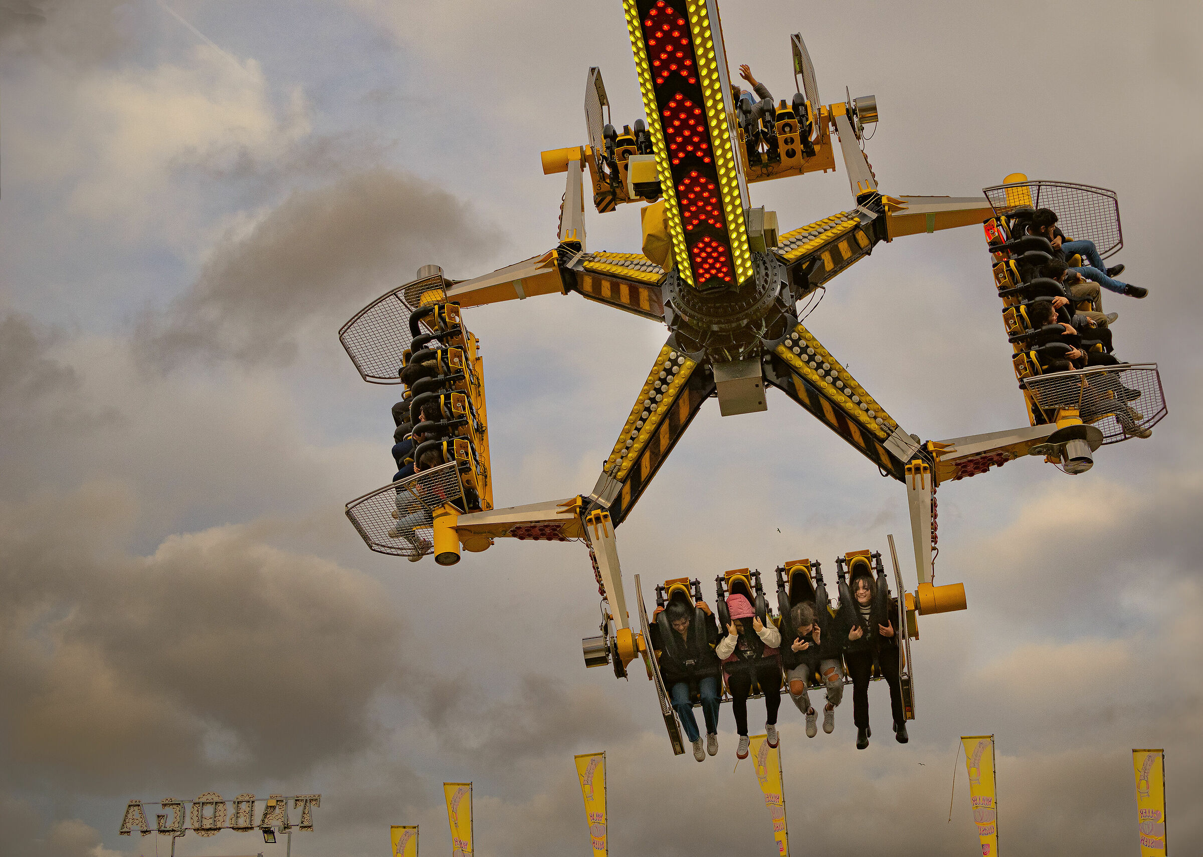 Evolutions at the Luna Park
