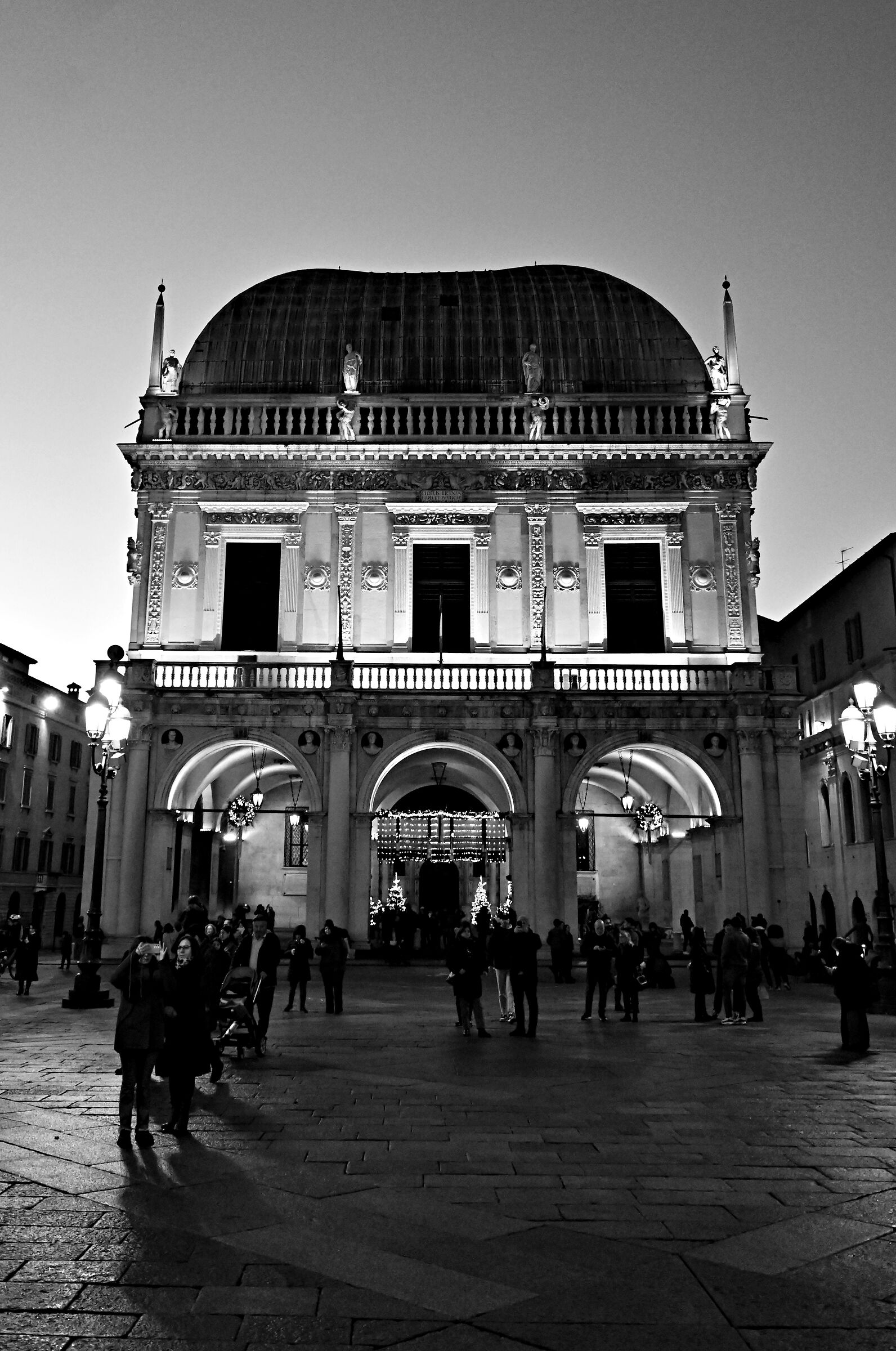 Natale 2023 a Brescia. Loggia