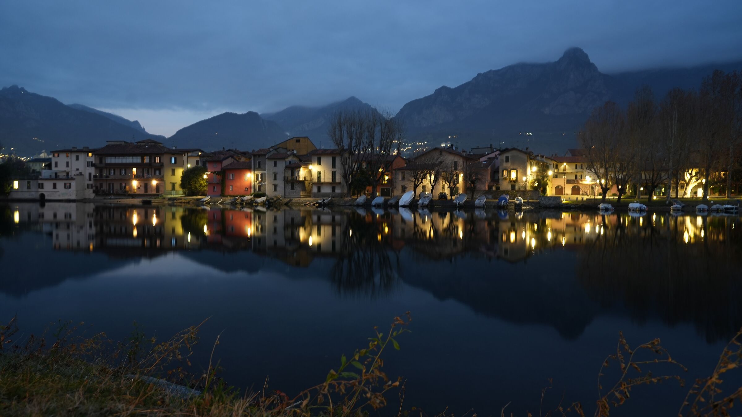 Pescarenico, winter nocturne