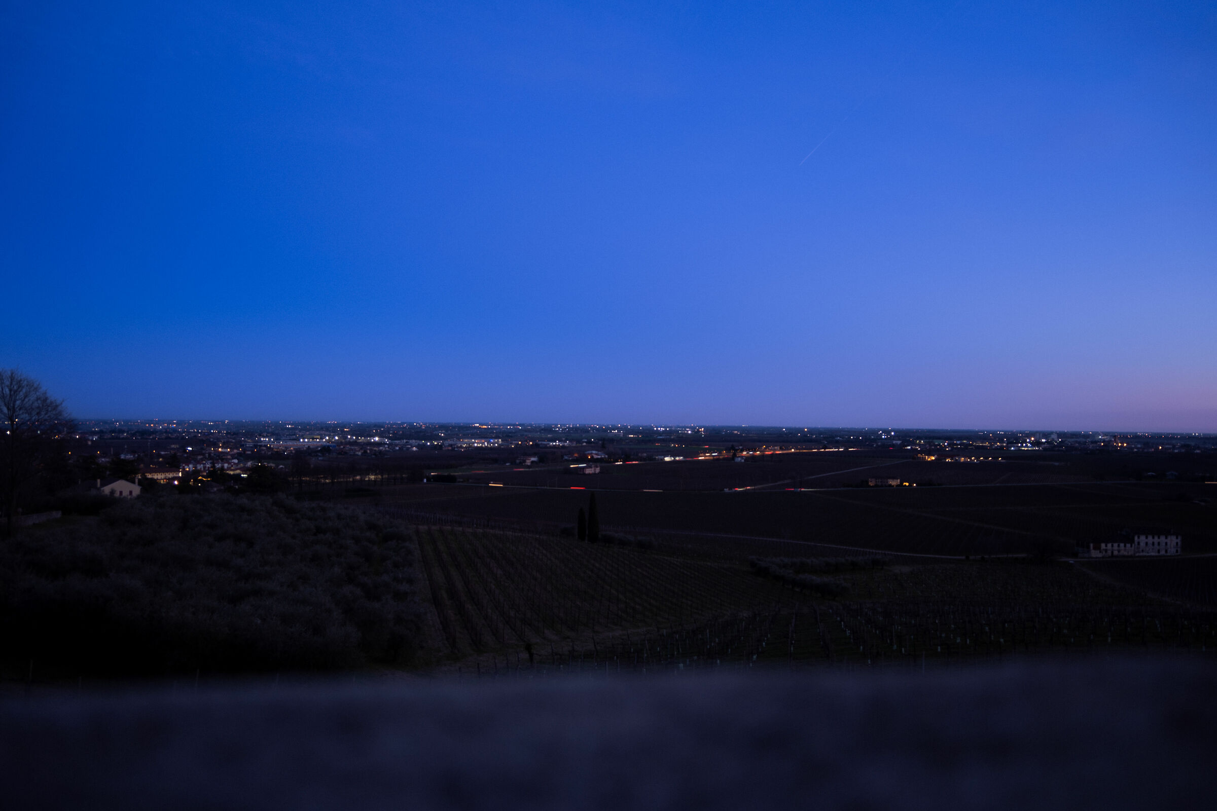 Orizzonte blu infinito