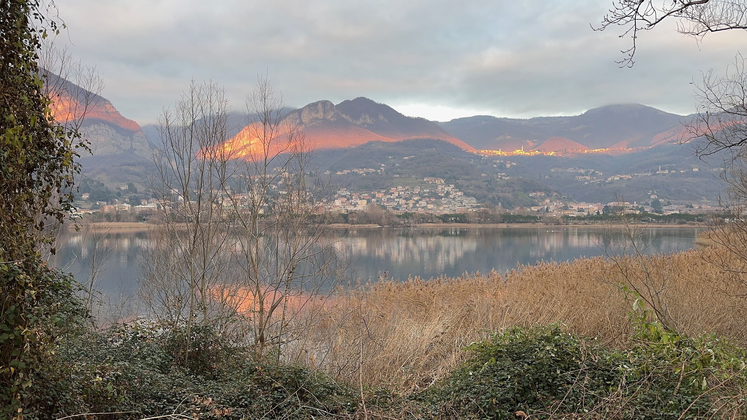 Tramonto sul lago di Olginate