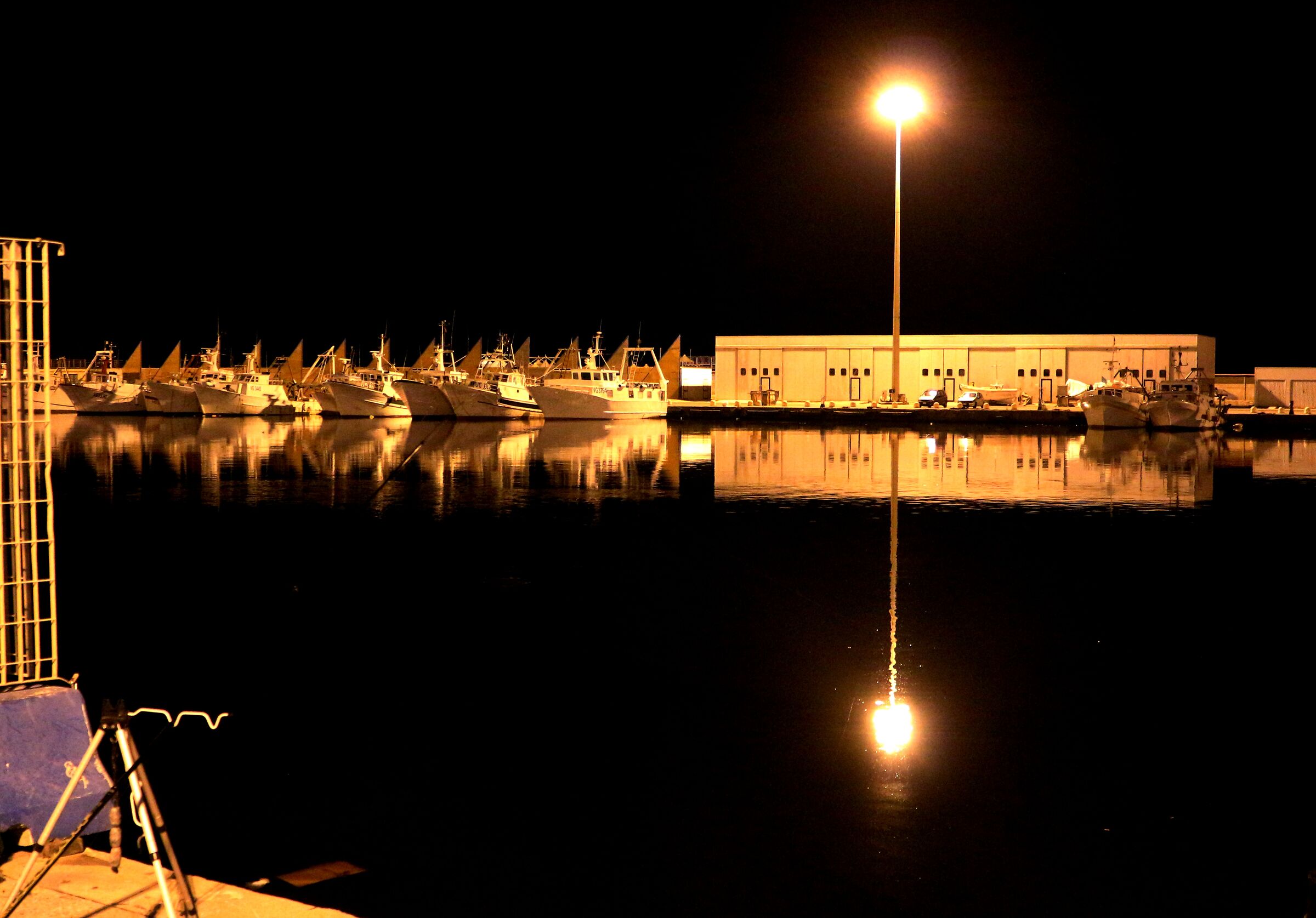 Mirror of the small port of Viareggio