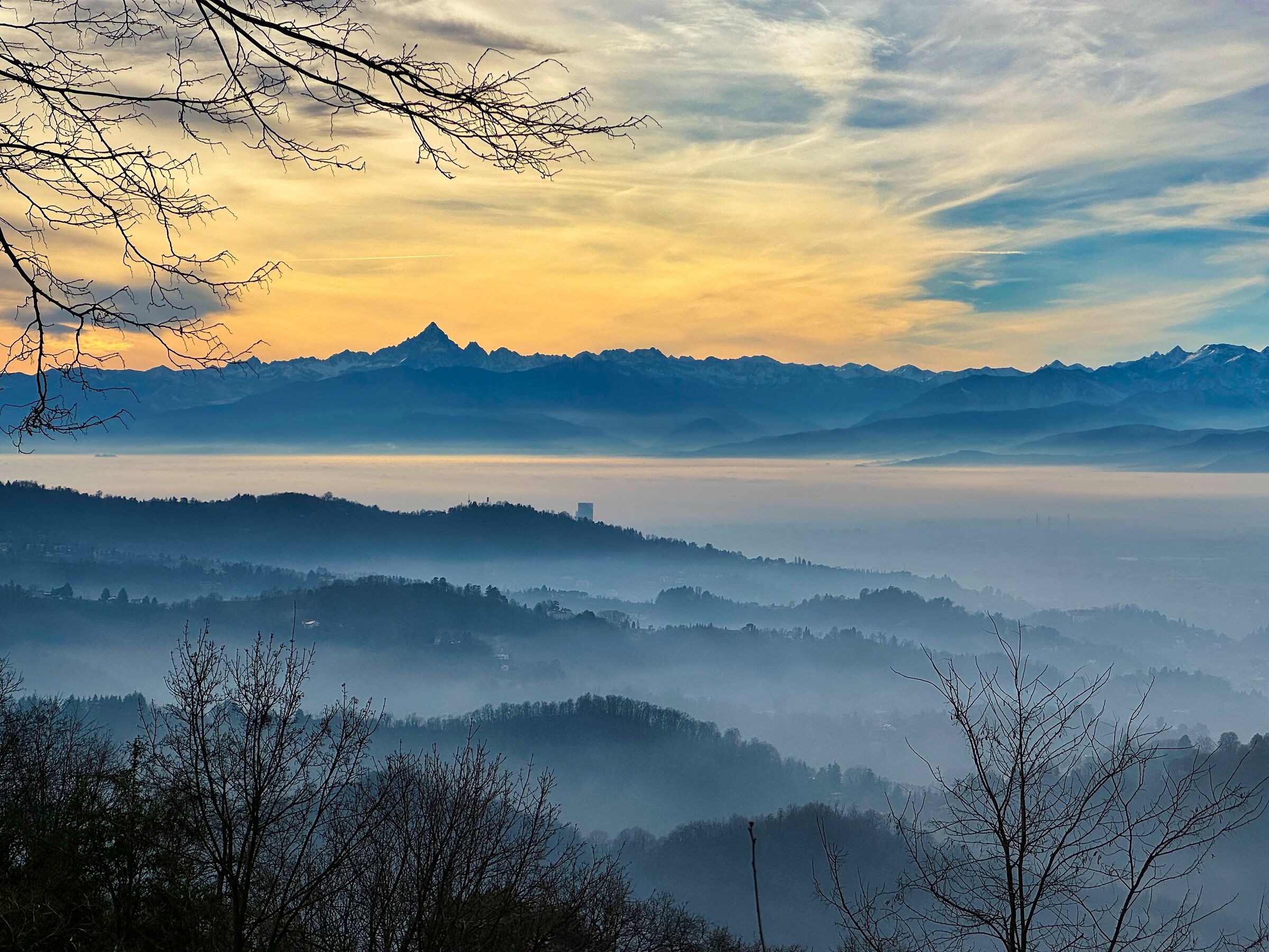 Tramonto dietro il Monviso