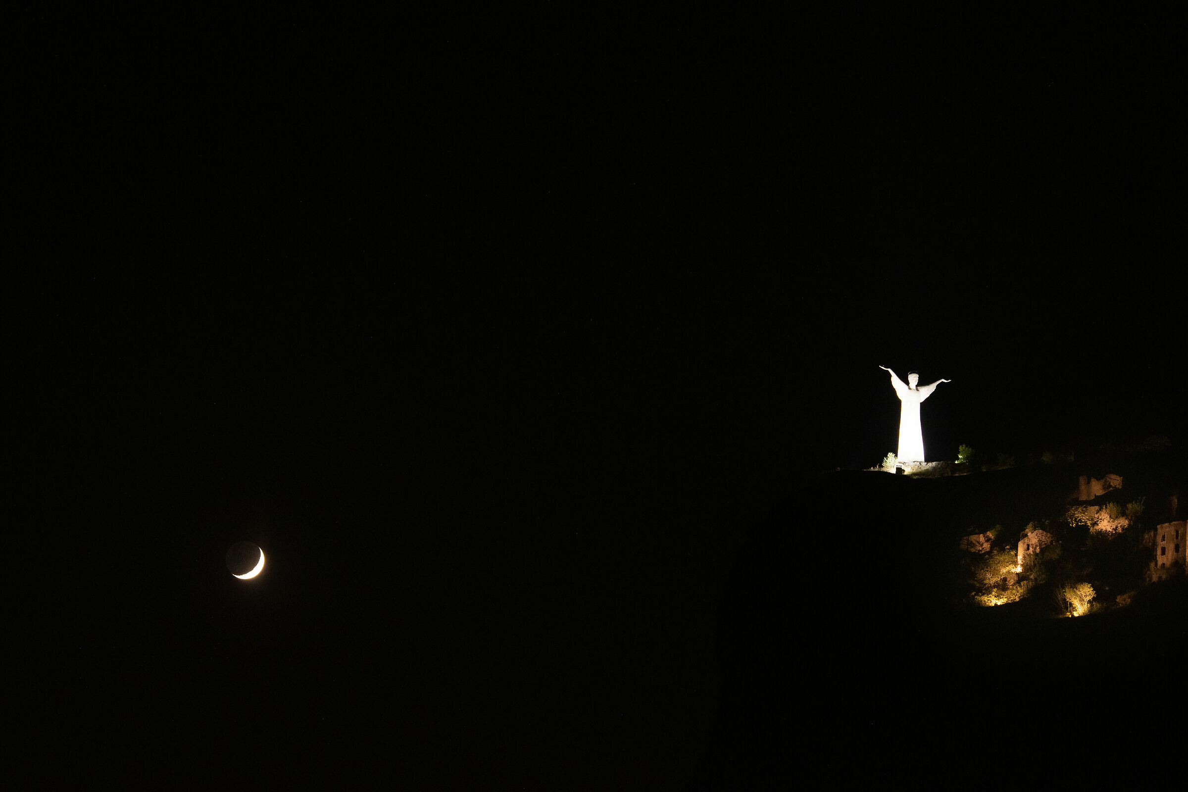 Christ Maratea and the Moon