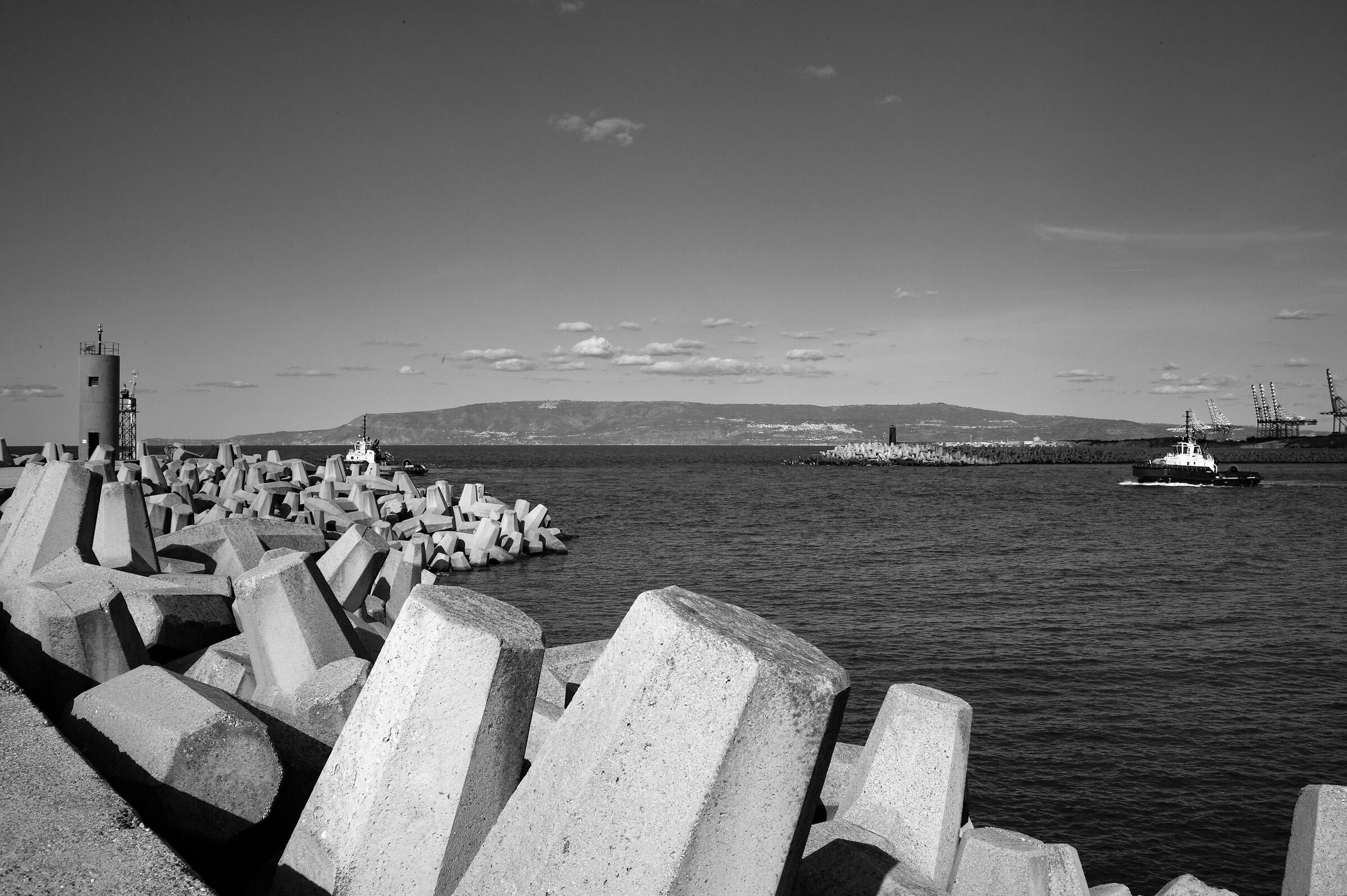 Port of Gioia Tauro - Entrance to the port