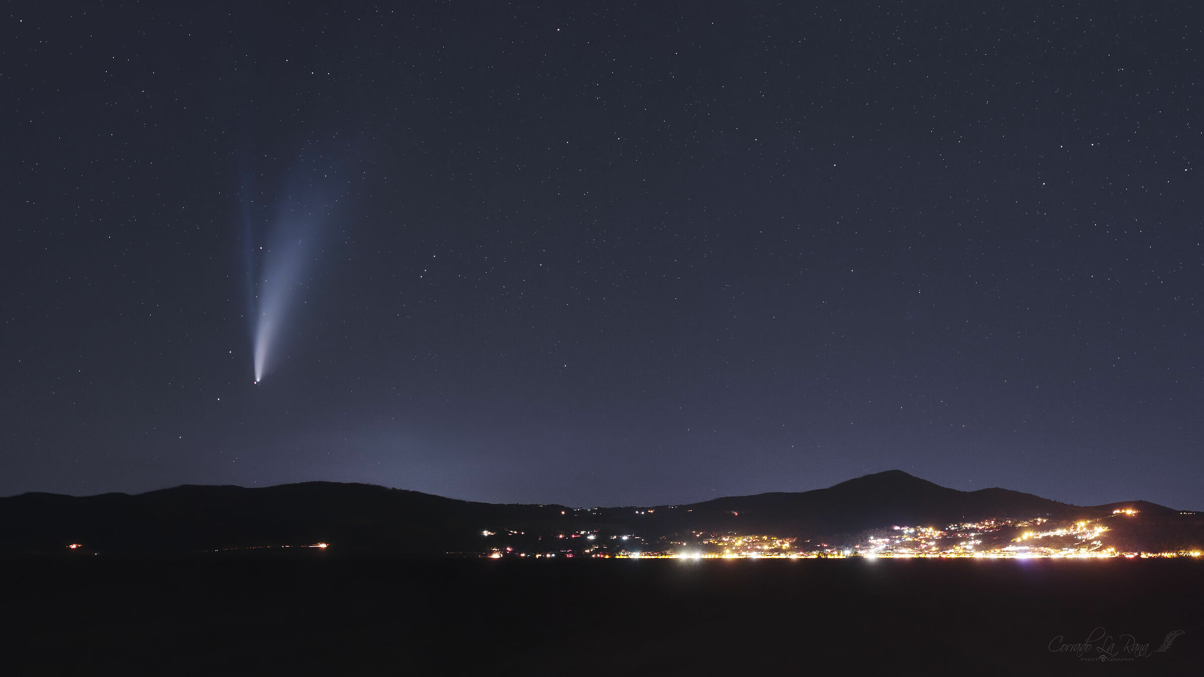 Comet C/2020 F3 Neowise on Lake Bracciano