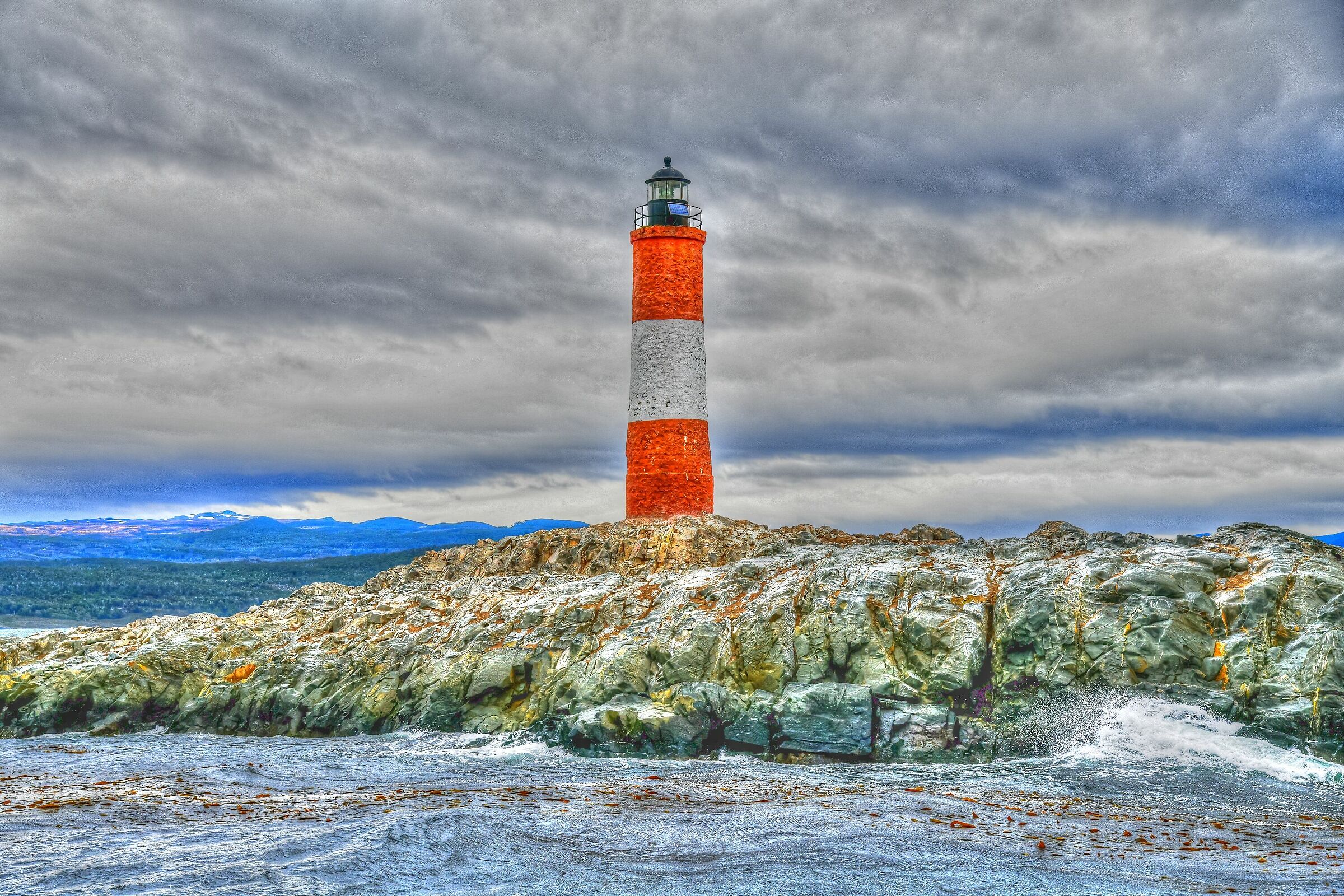 Argentina - Ushuaia - faro nel canale di Beagle.