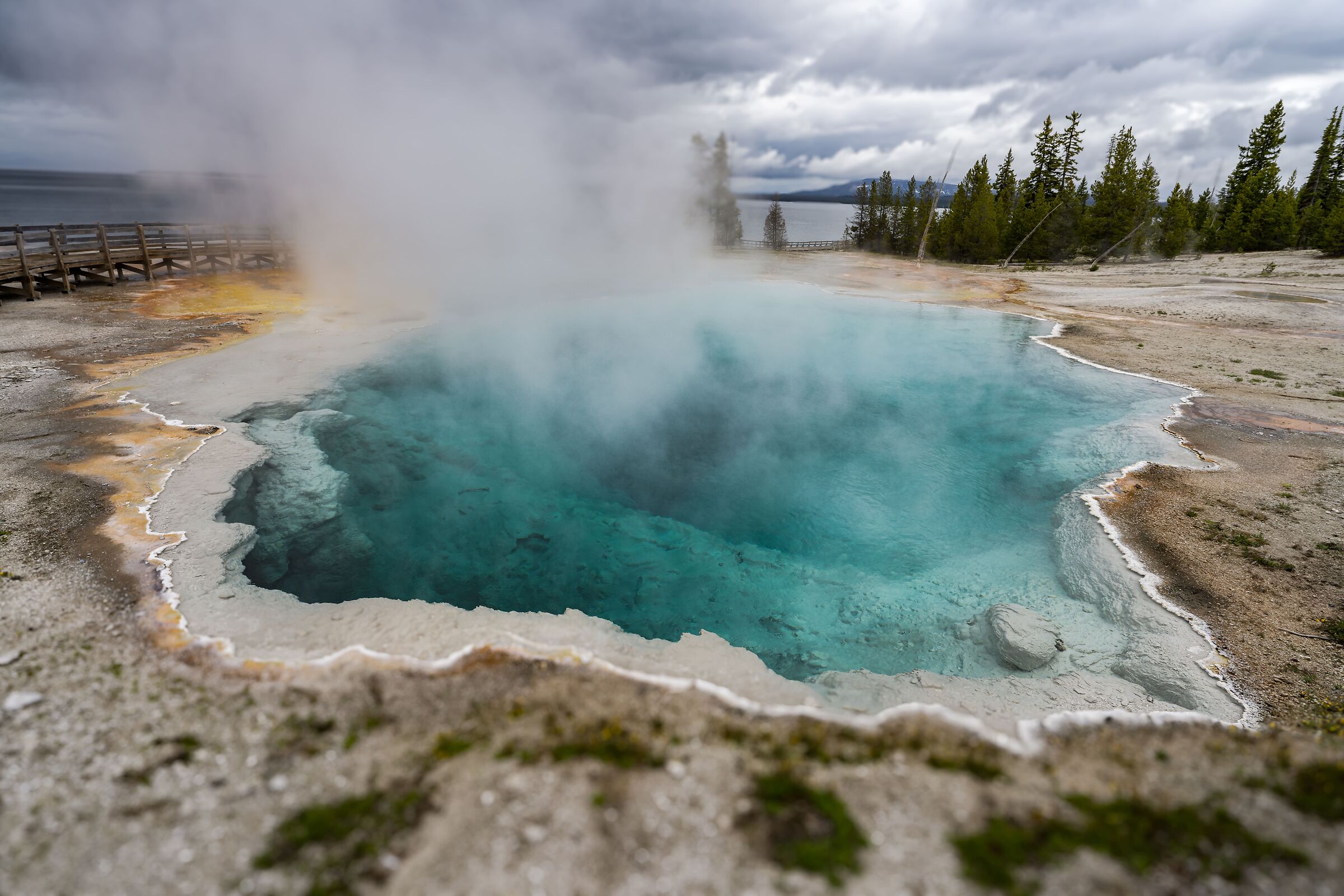 YELLOWSTONE GEYSERS