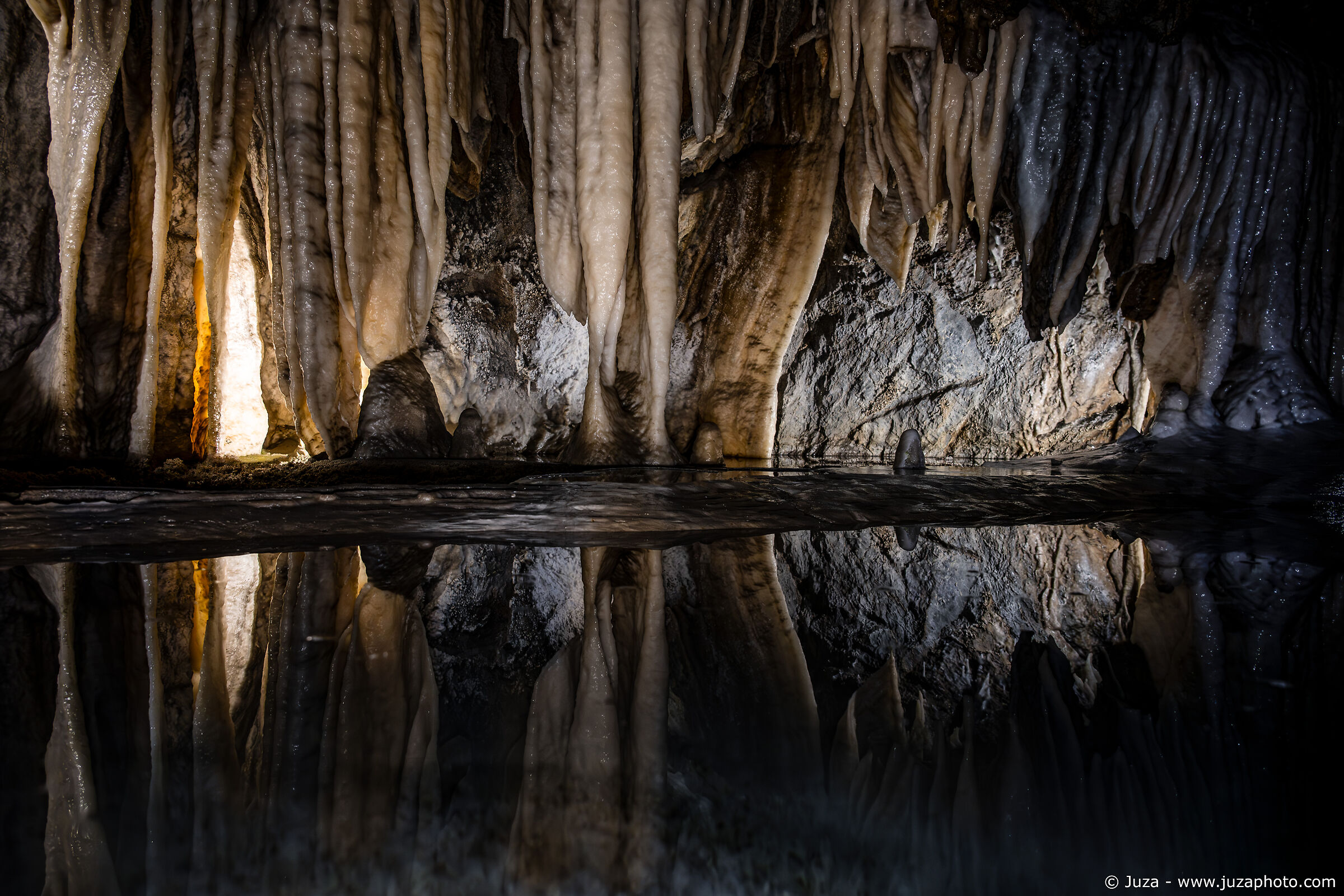 Riflesso nella Grotta del Vento