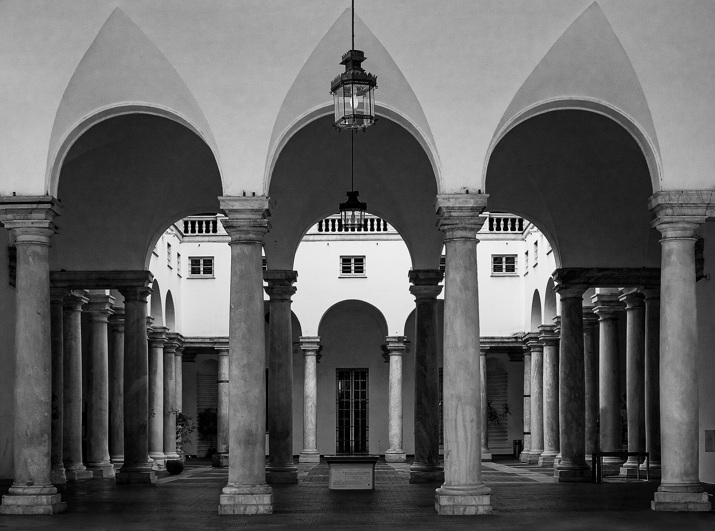 Genoa - Portico Palazzo Ducale - Glimpse