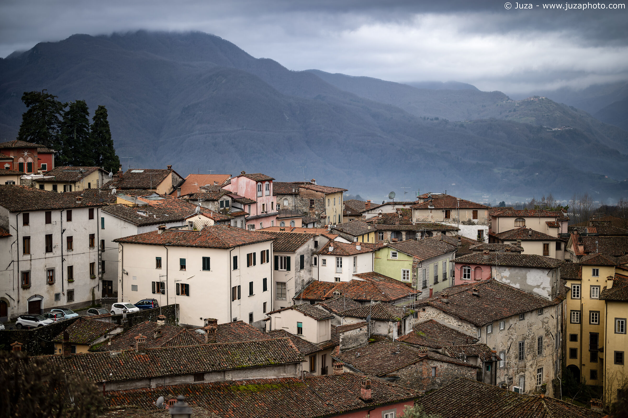 Barga, fotografato col Noct