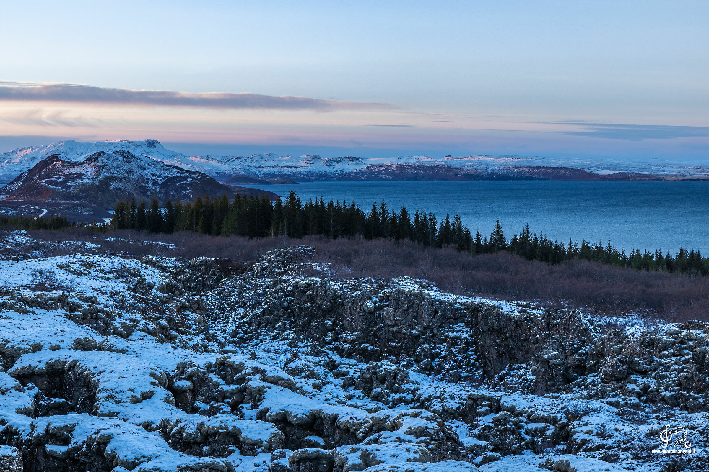 Thingvallavatn view point