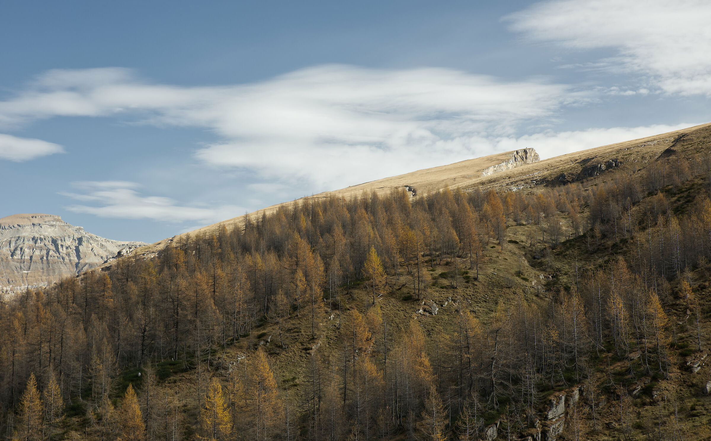 autunno in Valdivedro 2022 scendendo dall'Alpe Balmelle