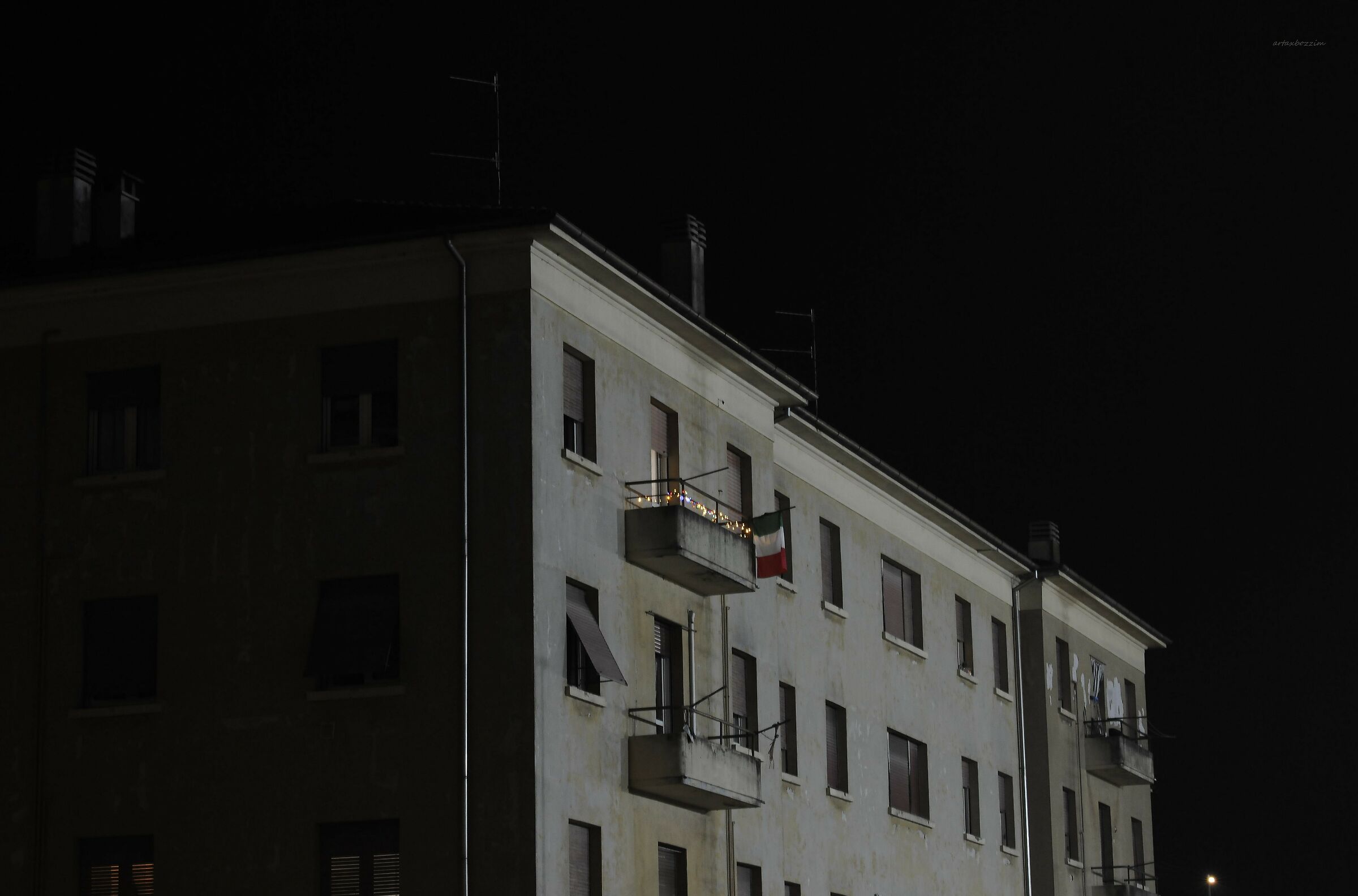 luce natalizia dei quartieri poveri