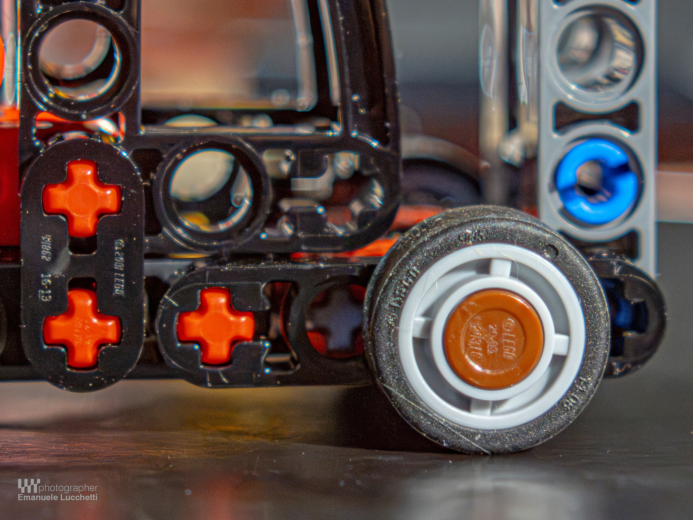 OM System Zuiko 35-105mm f/3.5-4.5