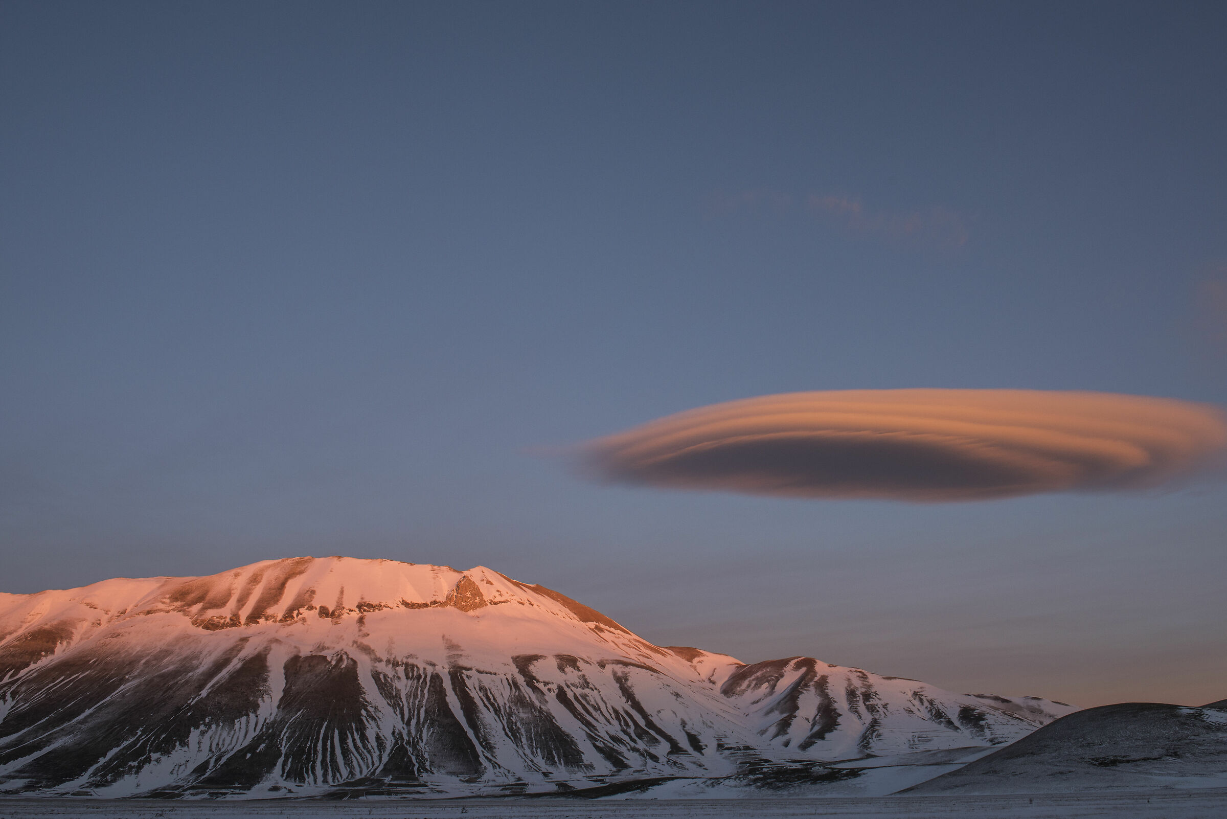 Castelluccio - lenticular clouds