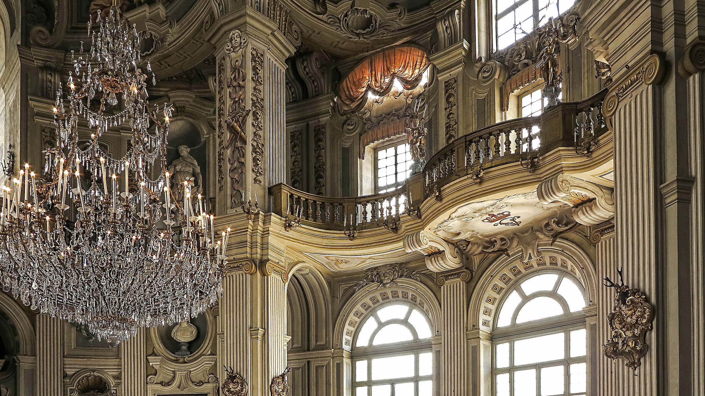 Dal salone della Palazzina di Stupinigi