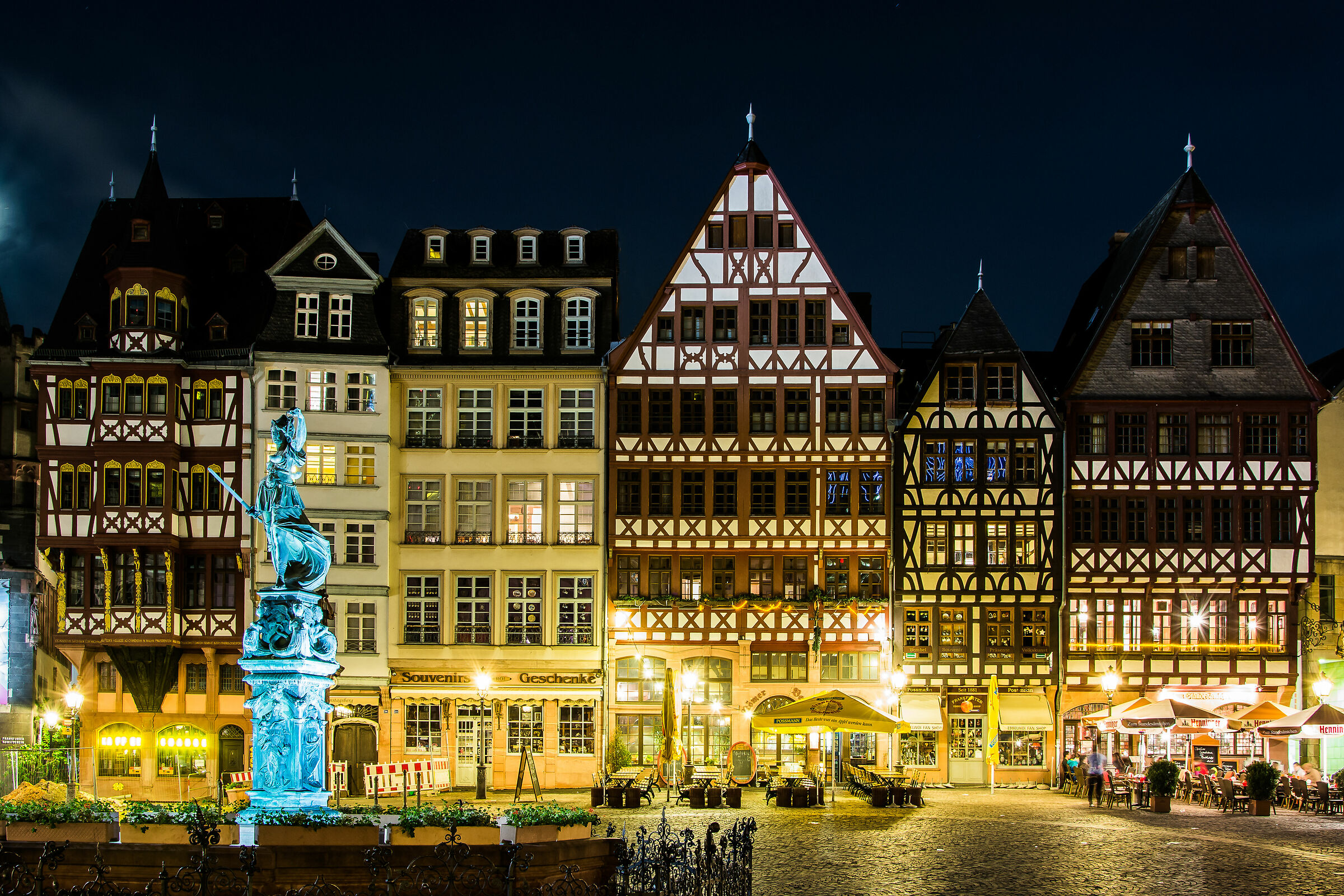 Frankfurt by night