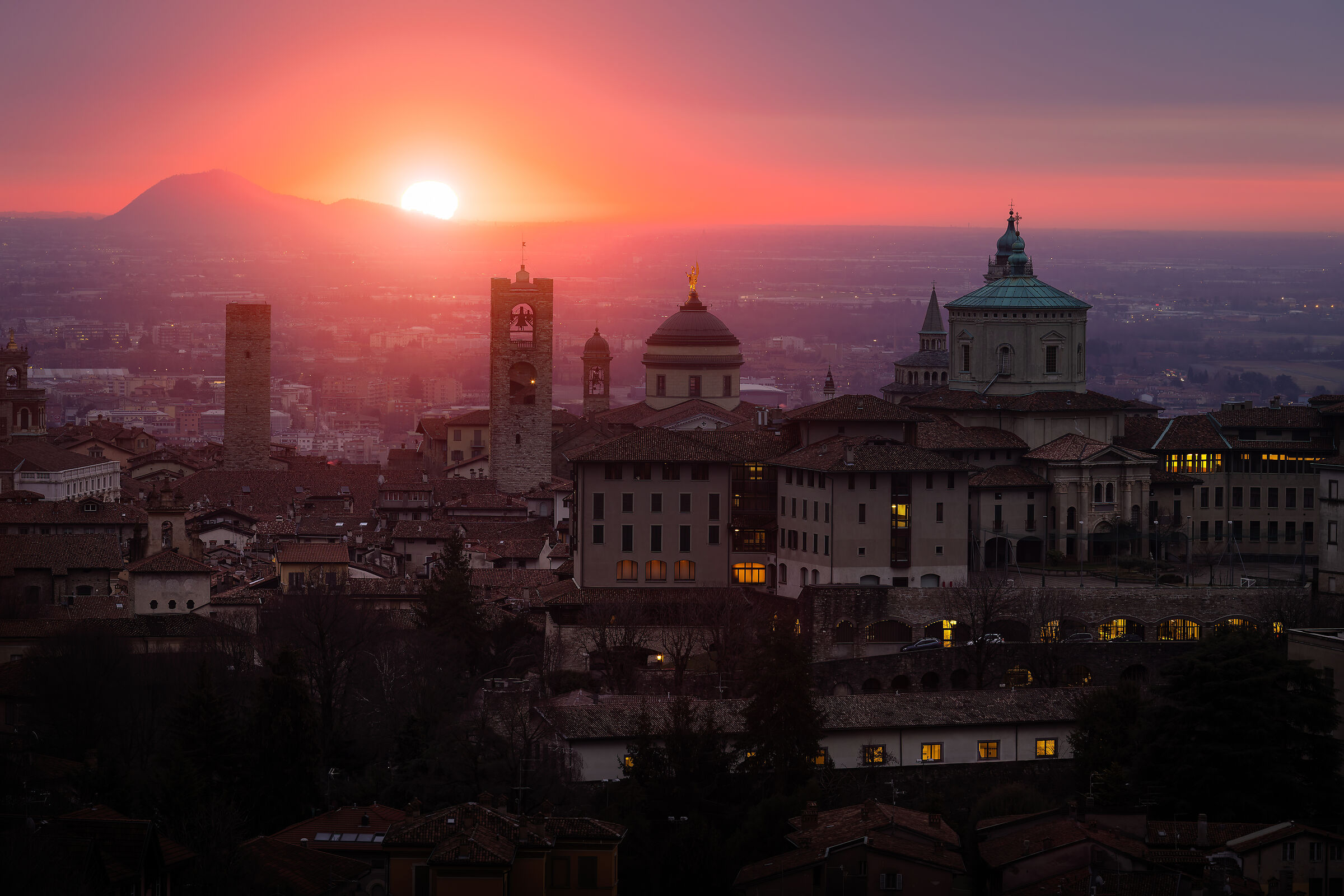 L'alba di Bergamo alta