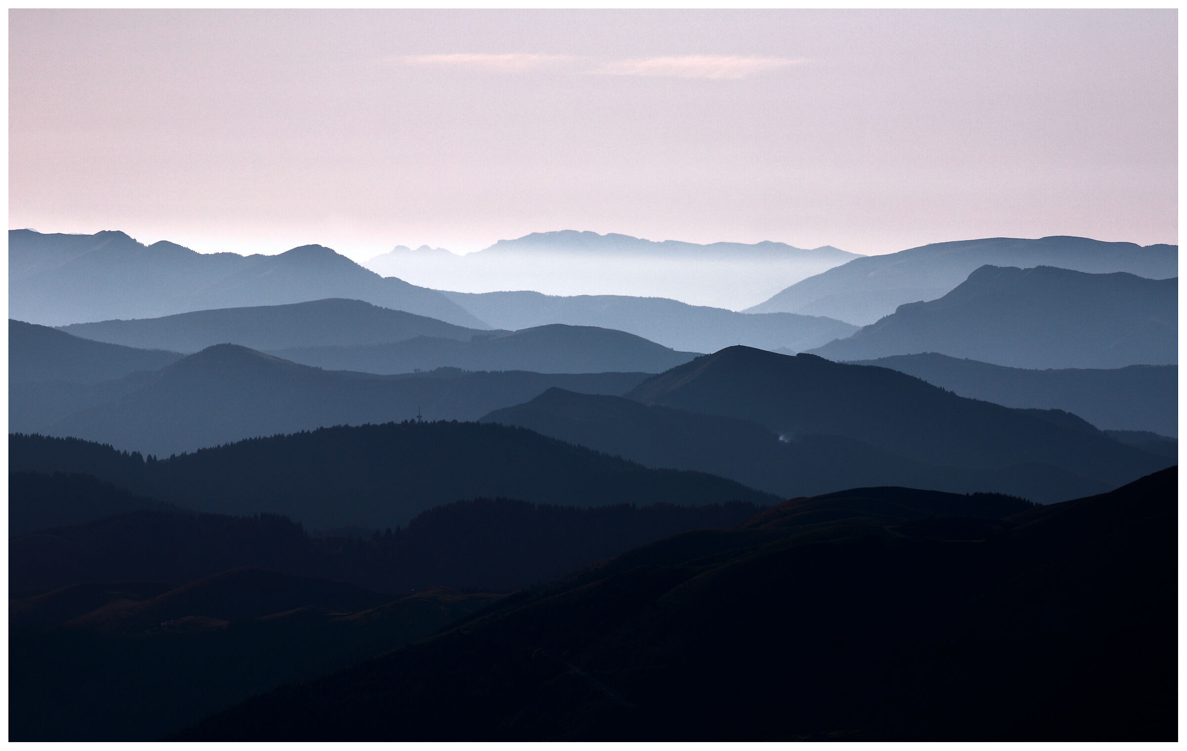 " ...tingendosi d' azzurro, color di lontananza. &q...