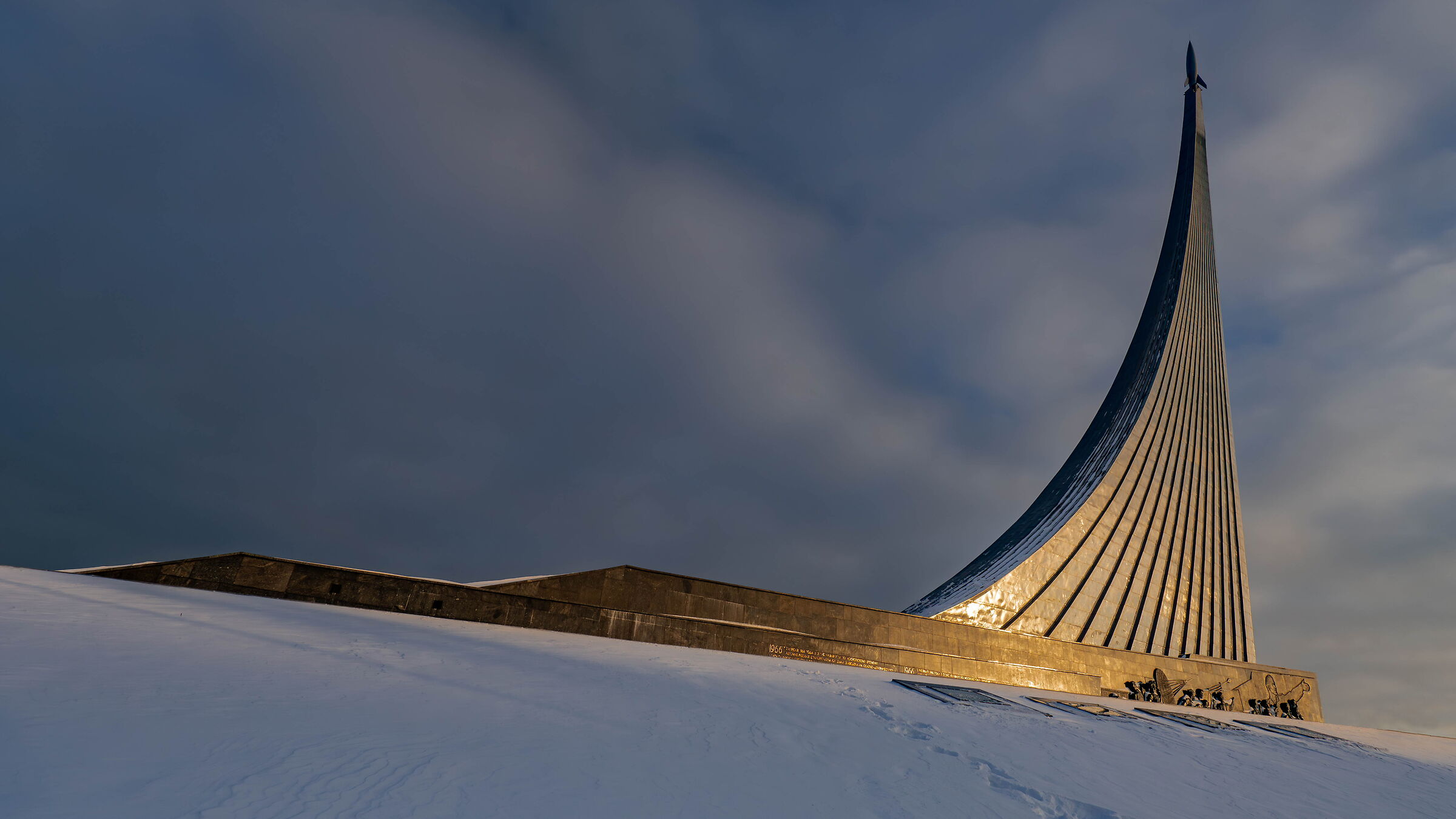 Monumento ai pionieri dello spazio a Mosca