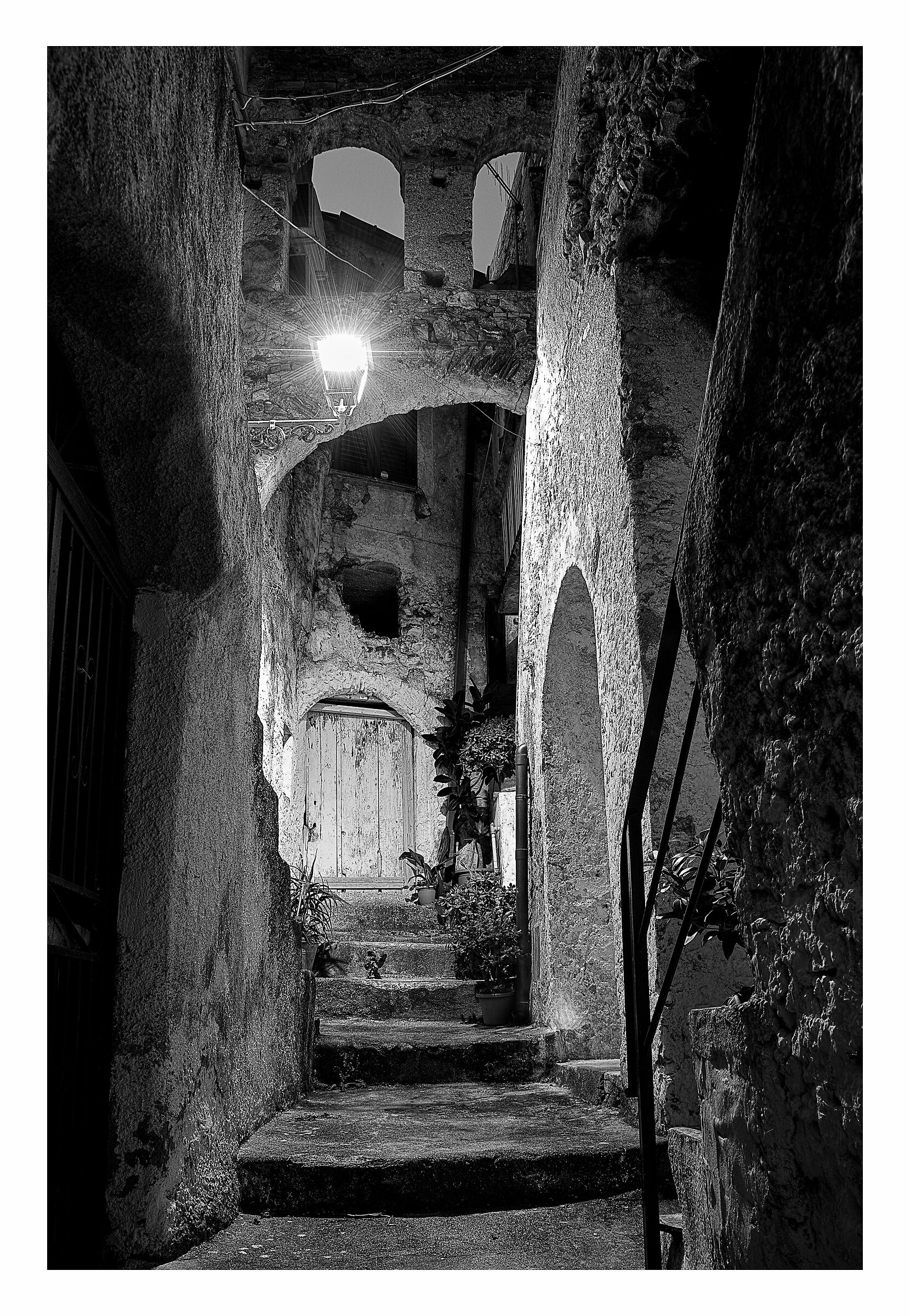 Tra i vicoli, dove il tempo si è fermato.#2