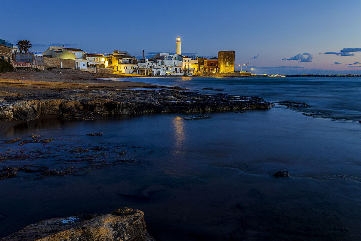 Il mare calmo della sera