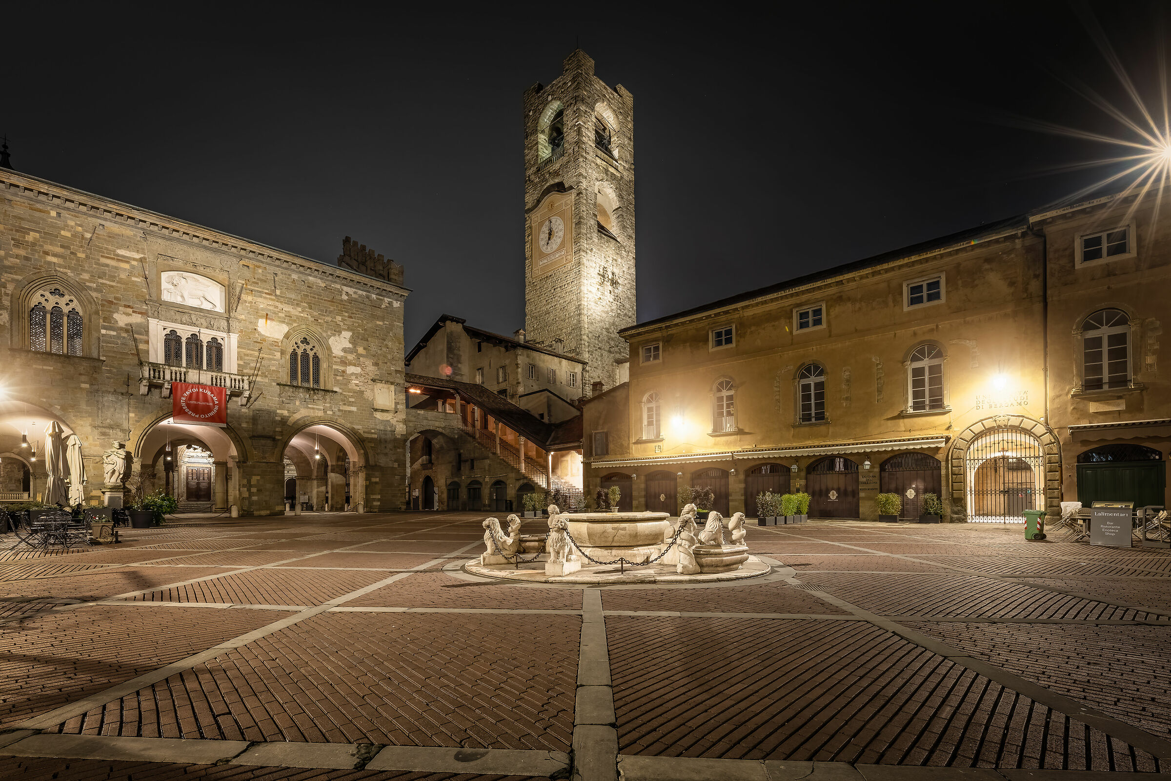 La piazza vecchia