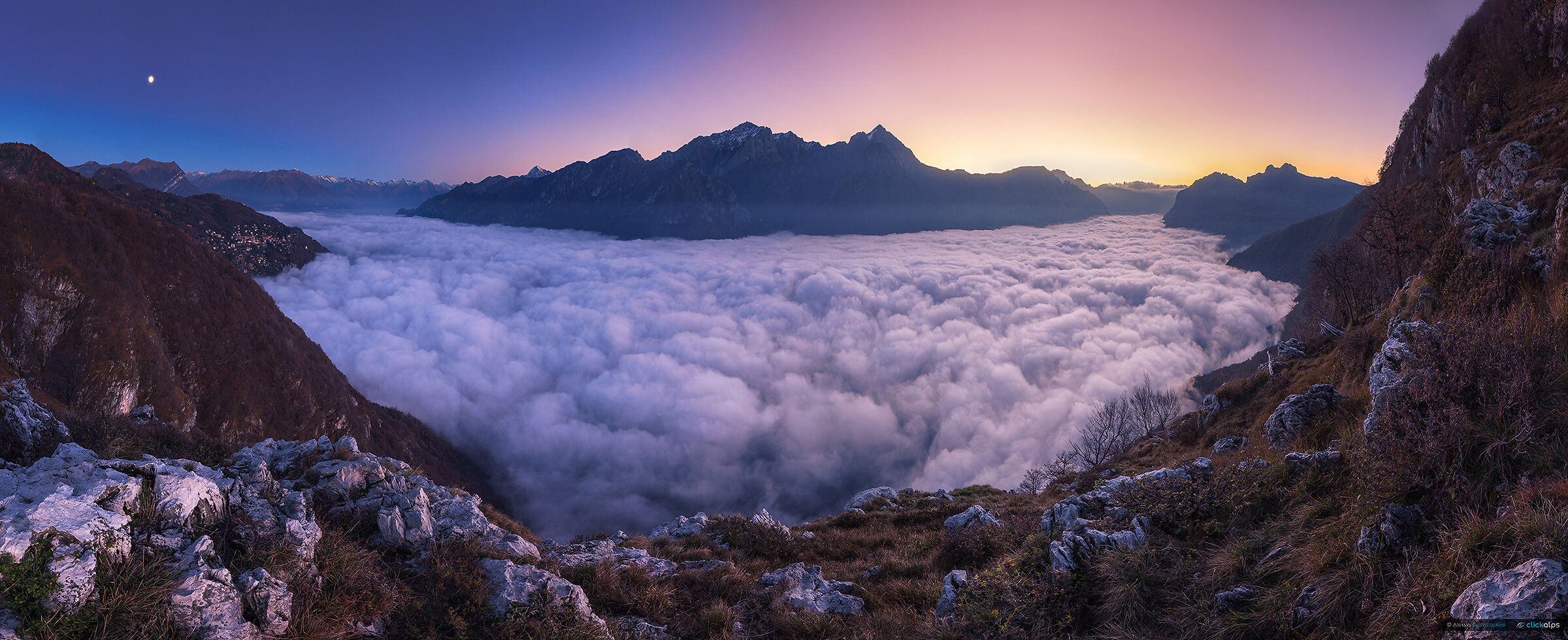 Nebbie sul lago di Como