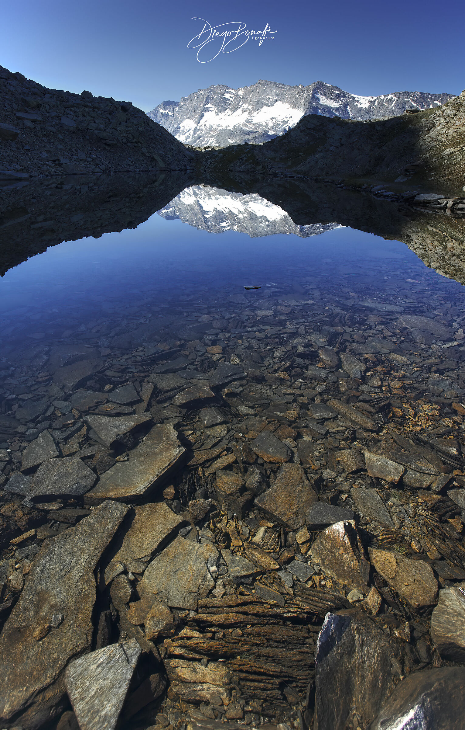 Le Levanne si specchiano nel laghetto Losere