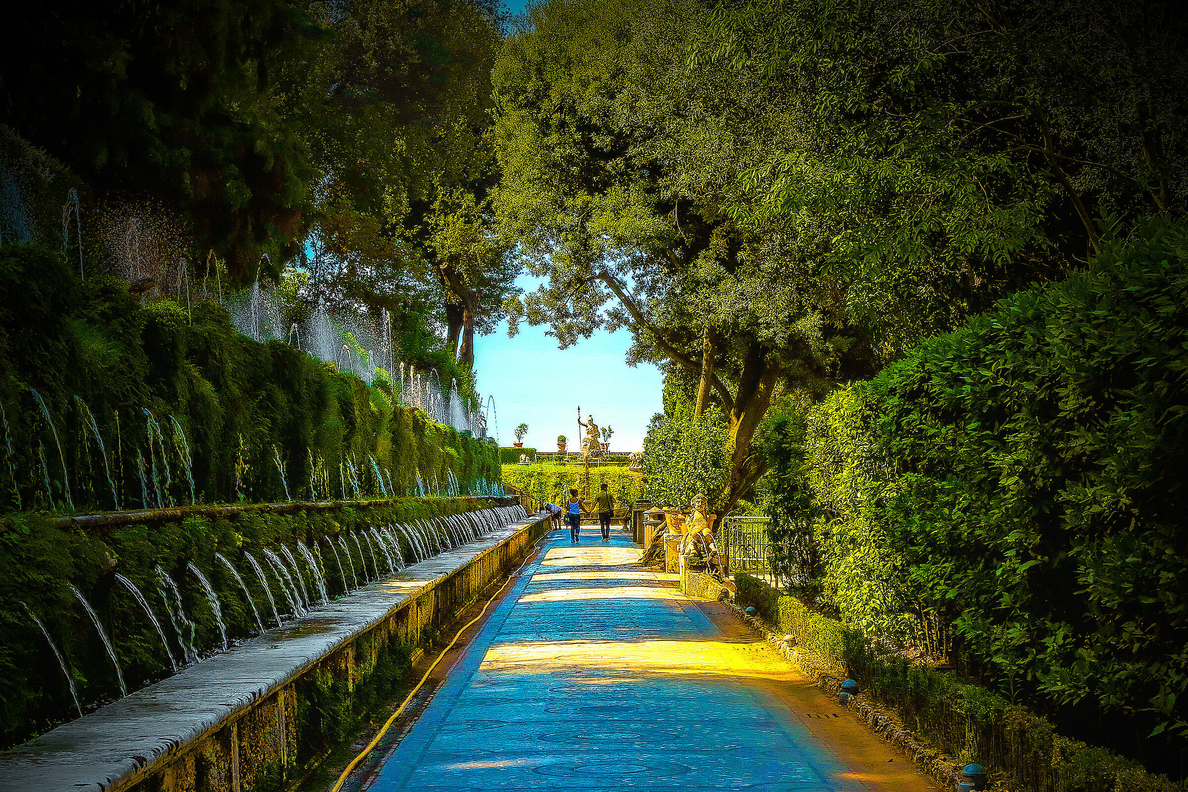 Il viale delle Cento Fontane