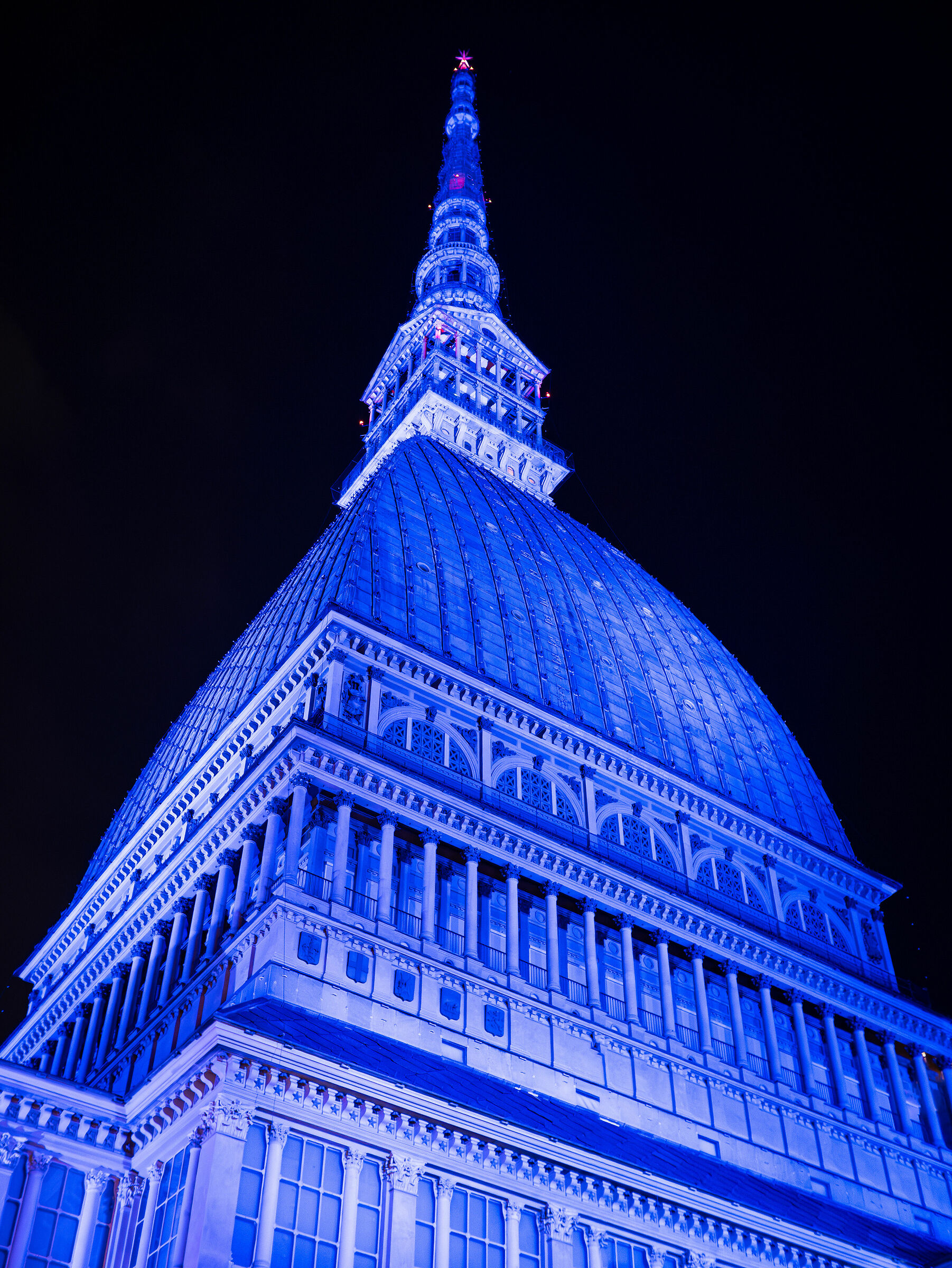 Mole Antonelliana in blu