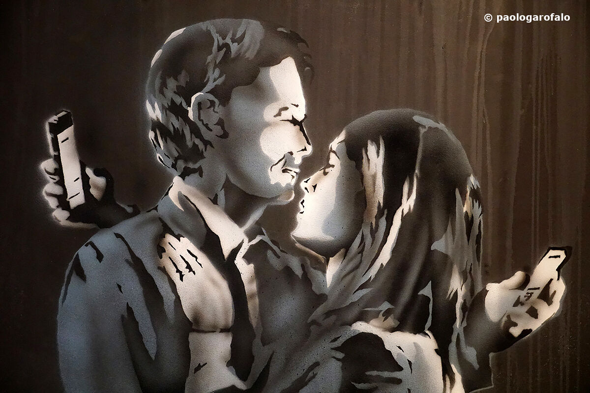 Love in the age of the iphone