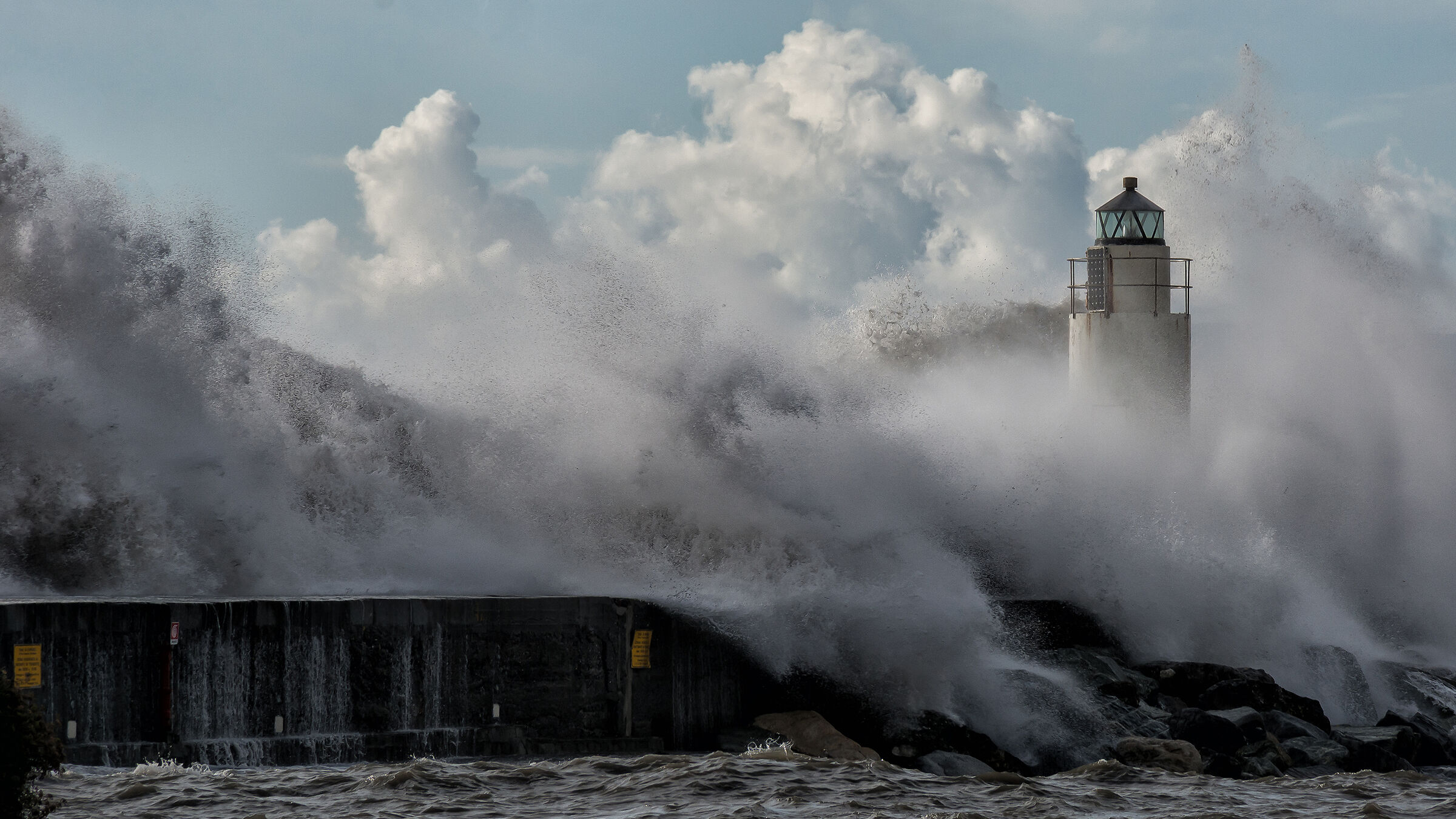 The resistance of the lighthouse
