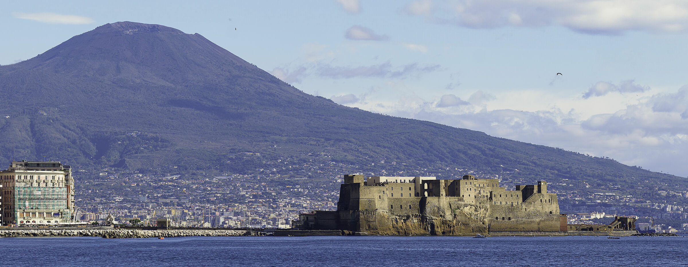 Panoramica Vesuvio-castel dell'Ovo